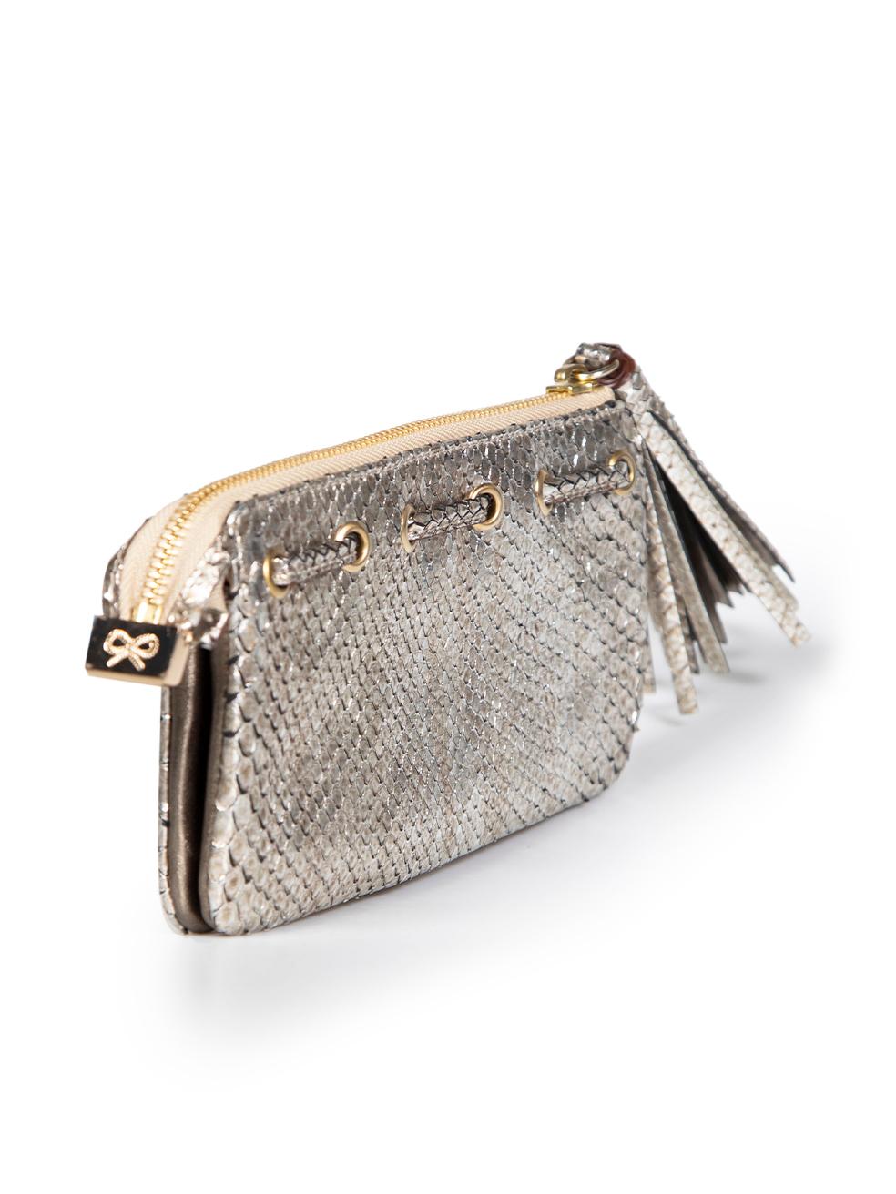 CONDITION is Very good. Minimal wear to card holder is evident. Minimal wear to the exterior with some very light peeling and discolouration of the snakeskin on this used Anya Hindmarch designer resale item.
 
 
 
 Details
 
 
 Silver
 
 Python