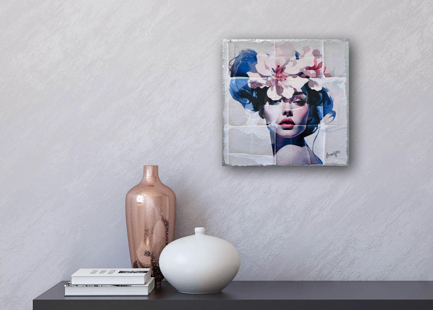 Opere d'arte originali a tecnica mista create attraverso il montaggio di foto digitali e il collage di carta. Si ispira alla natura, alla bellezza femminile e alla perseveranza delle donne. Ho scelto di realizzare l'opera in dimensioni ridotte per