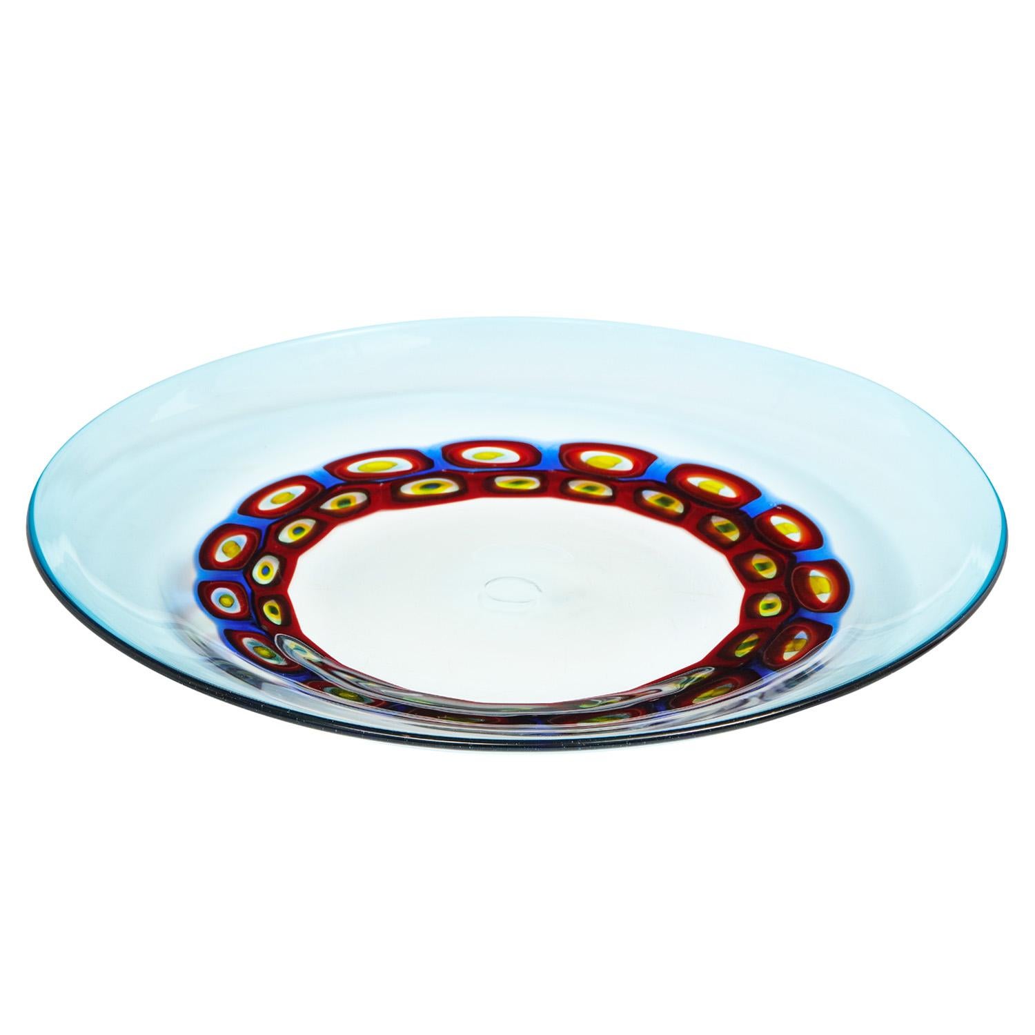 Mundgeblasenes Glasgeschirr, aquamarin mit konzentrischen Ringen aus polychromen Murrhinen von Anzolo Fuga für Arte Vetraria Muranese (A.V.E.M), Murano Italien, 1955-60. Es ist äußerst schwierig, ein Glasladegerät dieser Größe und Komplexität von