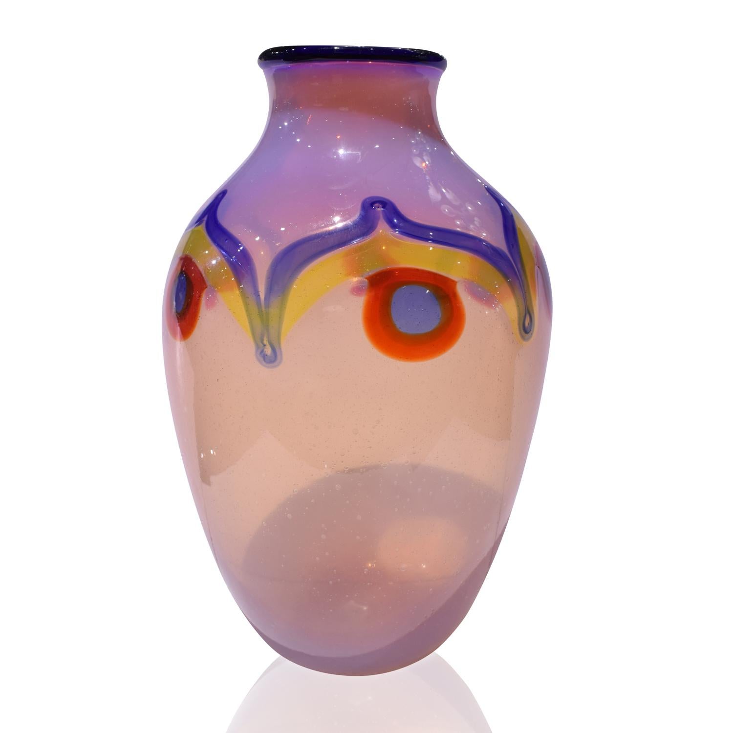 hand blown glass vase from the “Pavone Series”, in pink Pulegoso glass with red and blue murrines, by Anzolo Fuga for Arte Vetraria Muranese (A.V.E.M.) Murano Italy, circa 1958.

Reference:
Rosa Barovier-Mentasti, Anzolo Fuga, Murano Glass