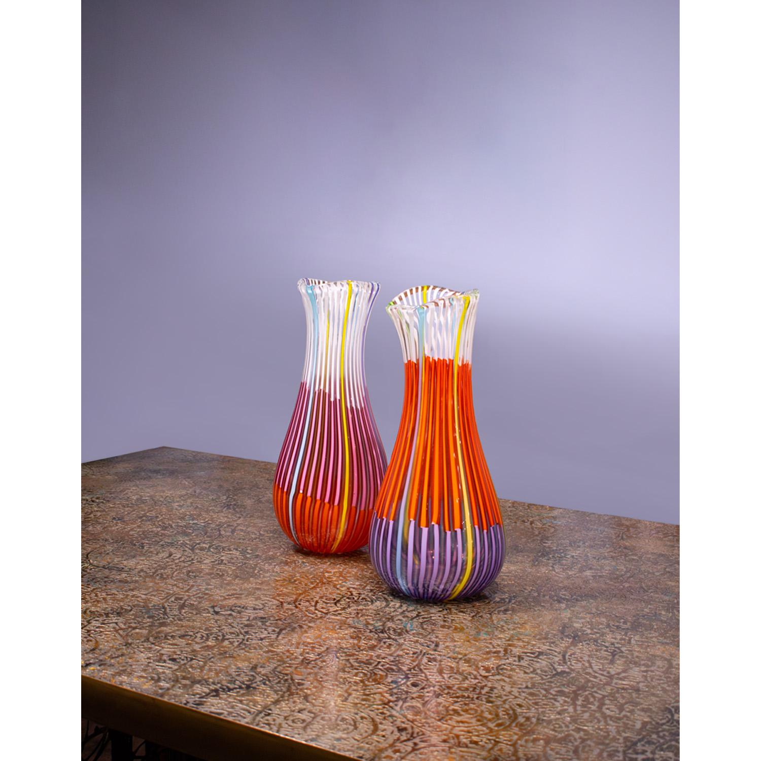 Metà XX secolo Anzolo Fuga Grande Vaso di vetro soffiato a mano in viola, arancione e bianco 1955-56 in vendita