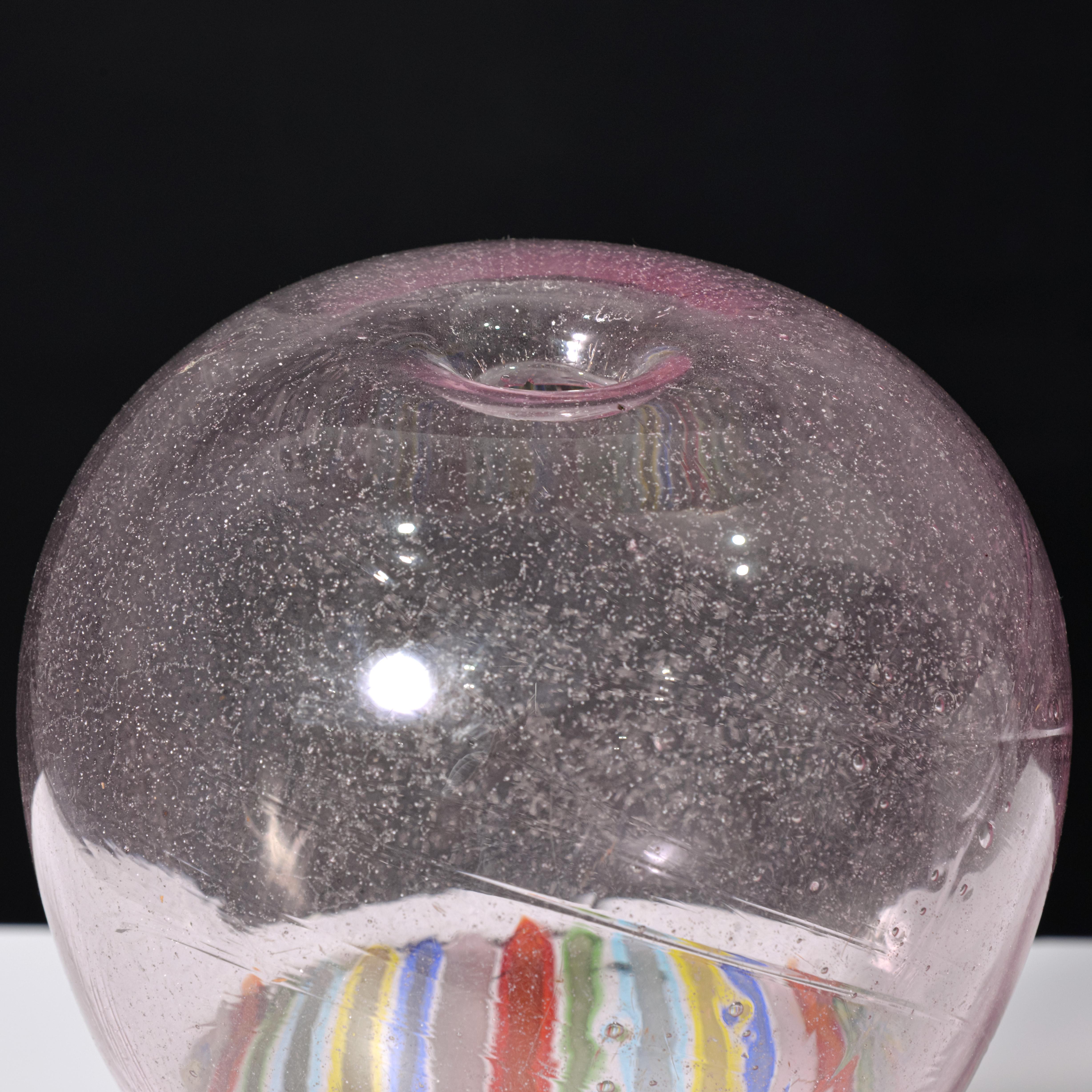 Artistics/Designer ; Fabricant : Anzolo Fuga ; Arte Vetraria Muranese (A.V.E.M.)
Marquage(s) ; notes : pas de marquage(s) apparent(s)
Matériaux : verre
Dimensions (H, L, P) : 13,5 