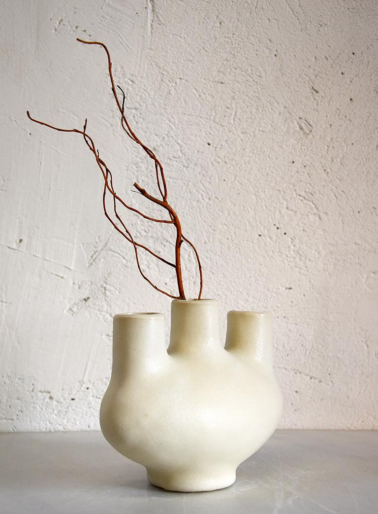 Hand-Crafted Aortic Vessel by Simone Bodmer-Turner, White Ceramic Stoneware For Sale