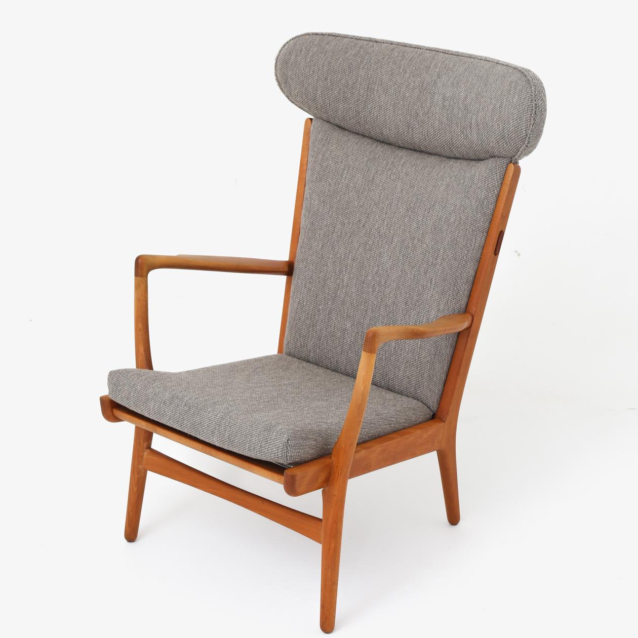 AP 15 Easychair by Hans J. Wegner In Good Condition In Copenhagen, DK