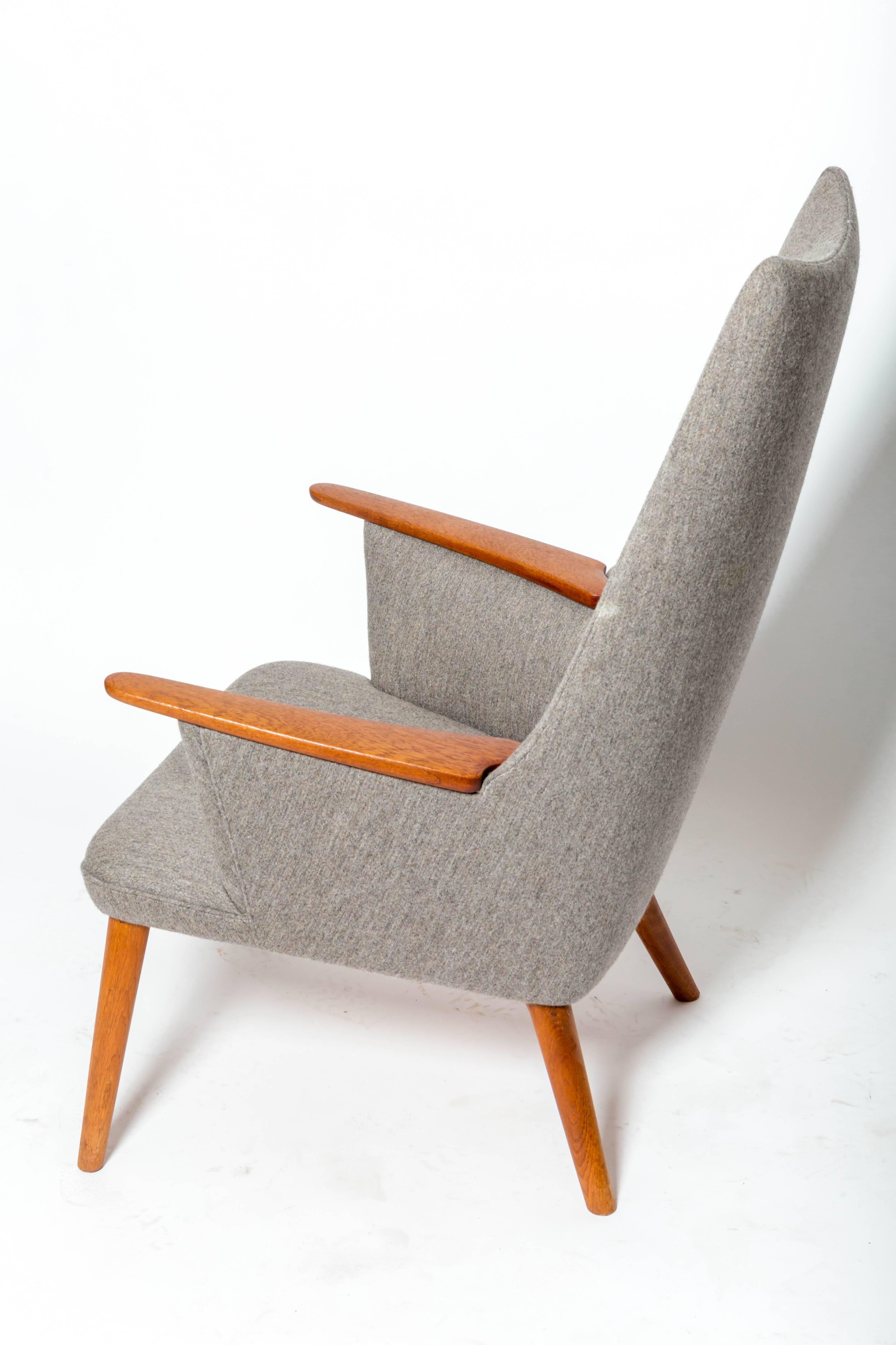Mid-Century Modern Hans J. Wegner “AP-27” Lounge Chair