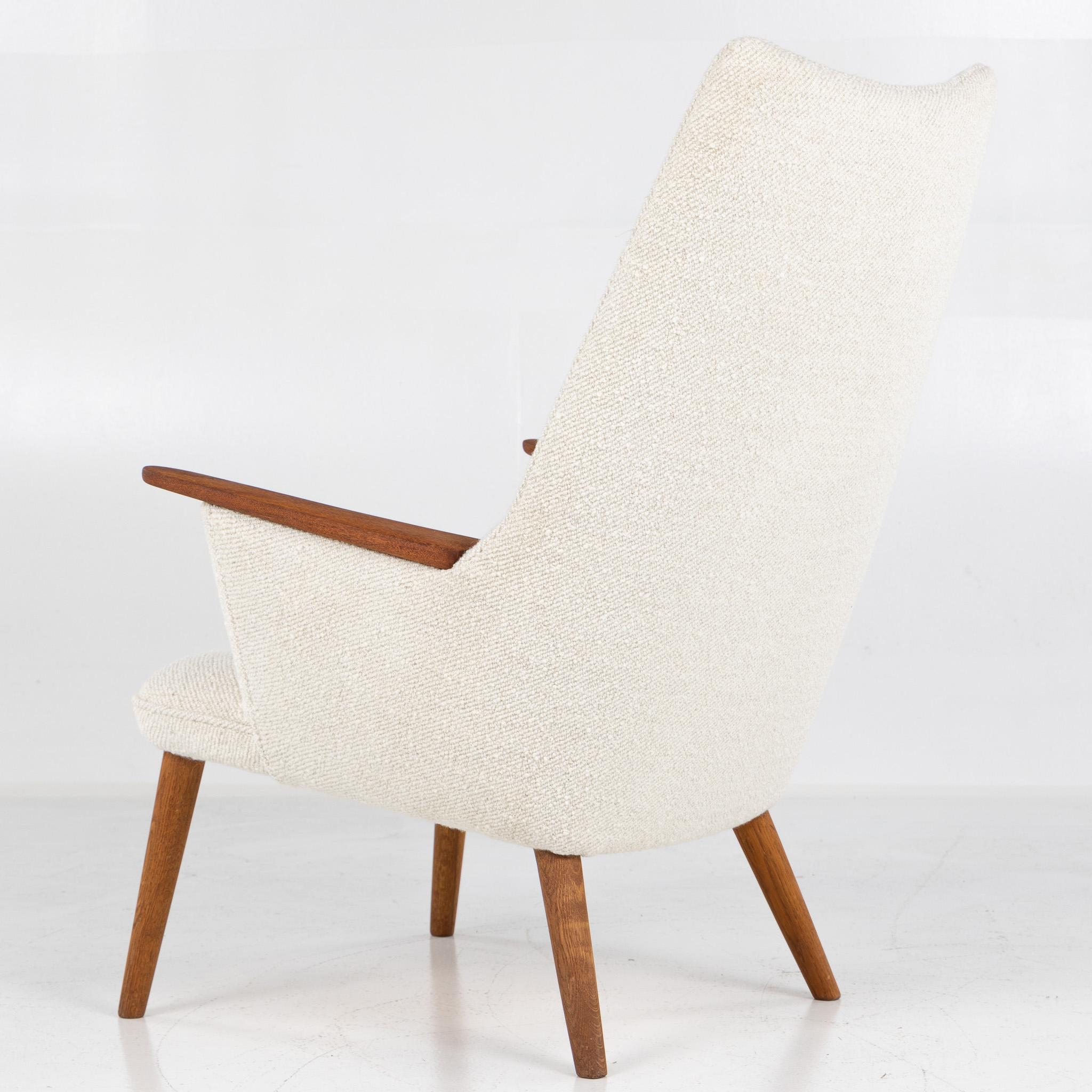 Mid-Century Modern AP 27 - Rare lounge chair in teak by Hans Wegner For Sale