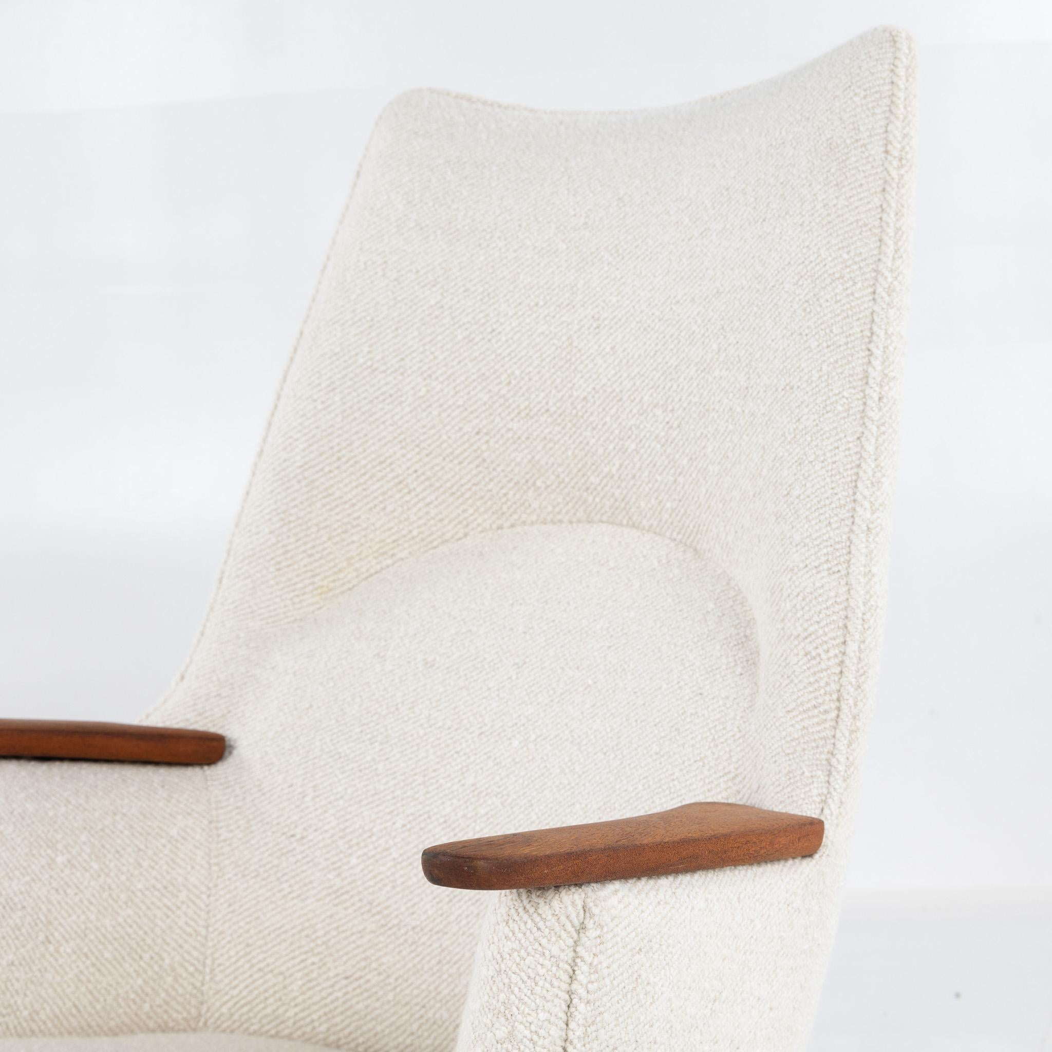 AP 27 - Rare lounge chair in teak by Hans Wegner For Sale 1