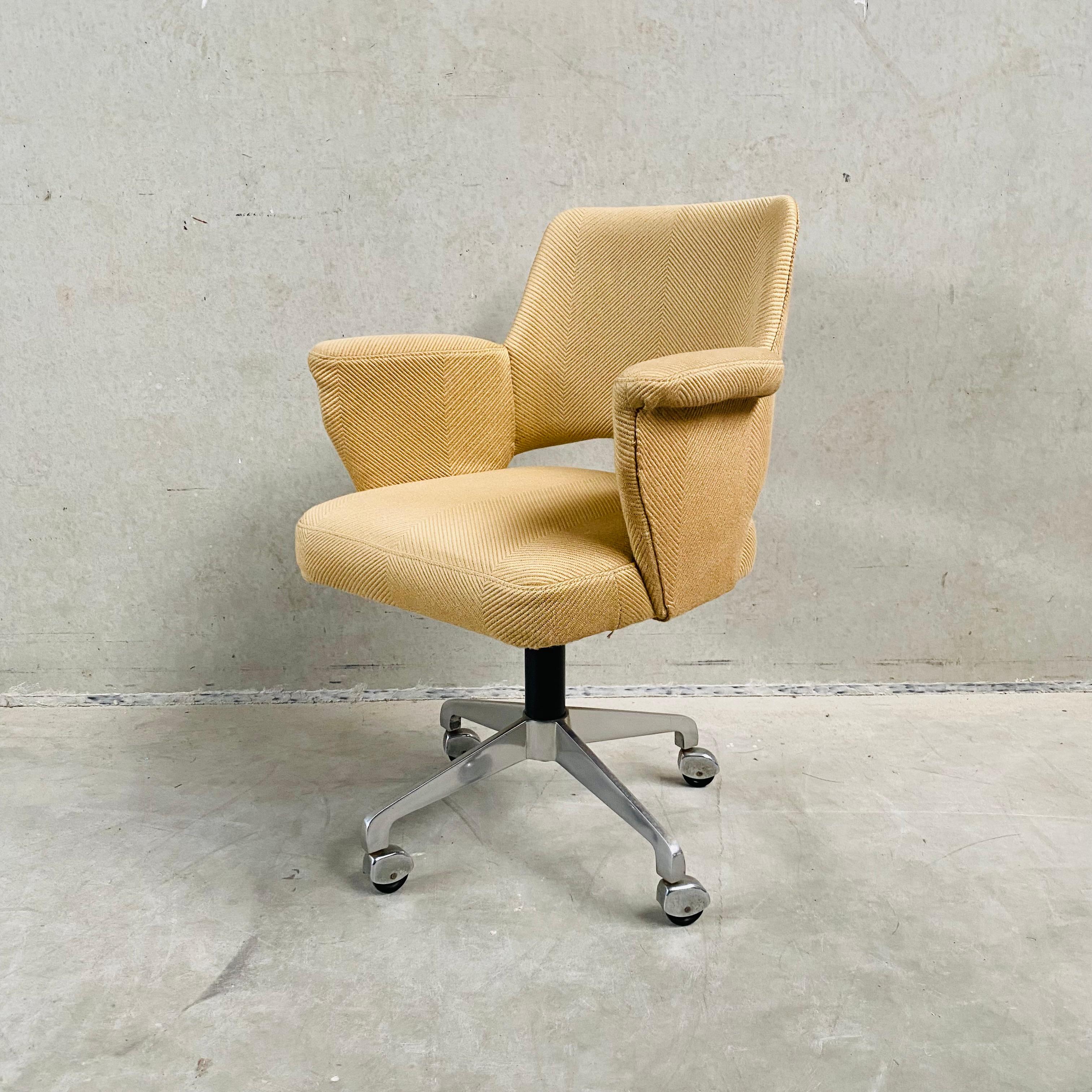 AP Originals Swiffle Desk Chair by Hein Salomonson 1960 For Sale 3