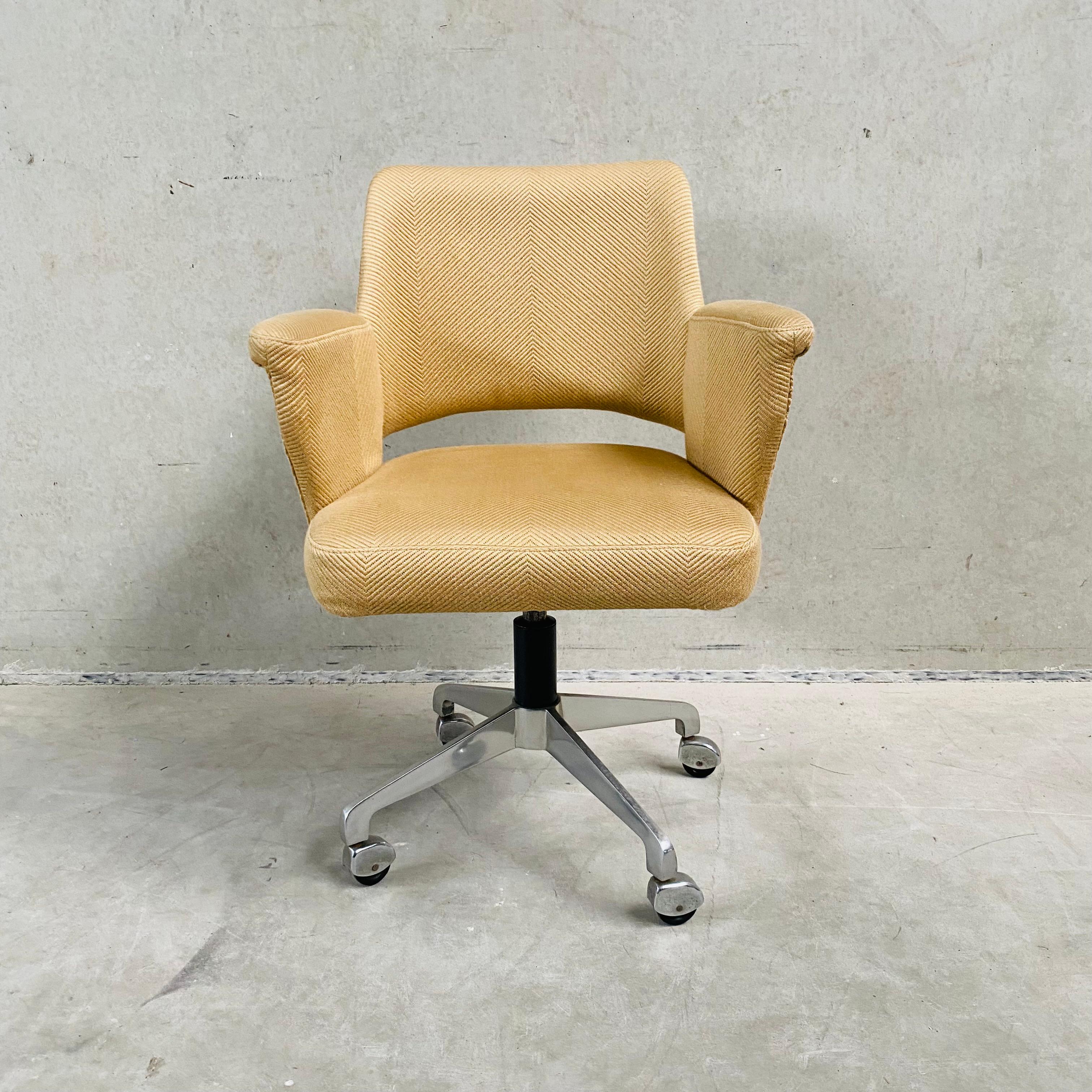 AP Originals Swiffle Desk Chair by Hein Salomonson 1960 For Sale 2