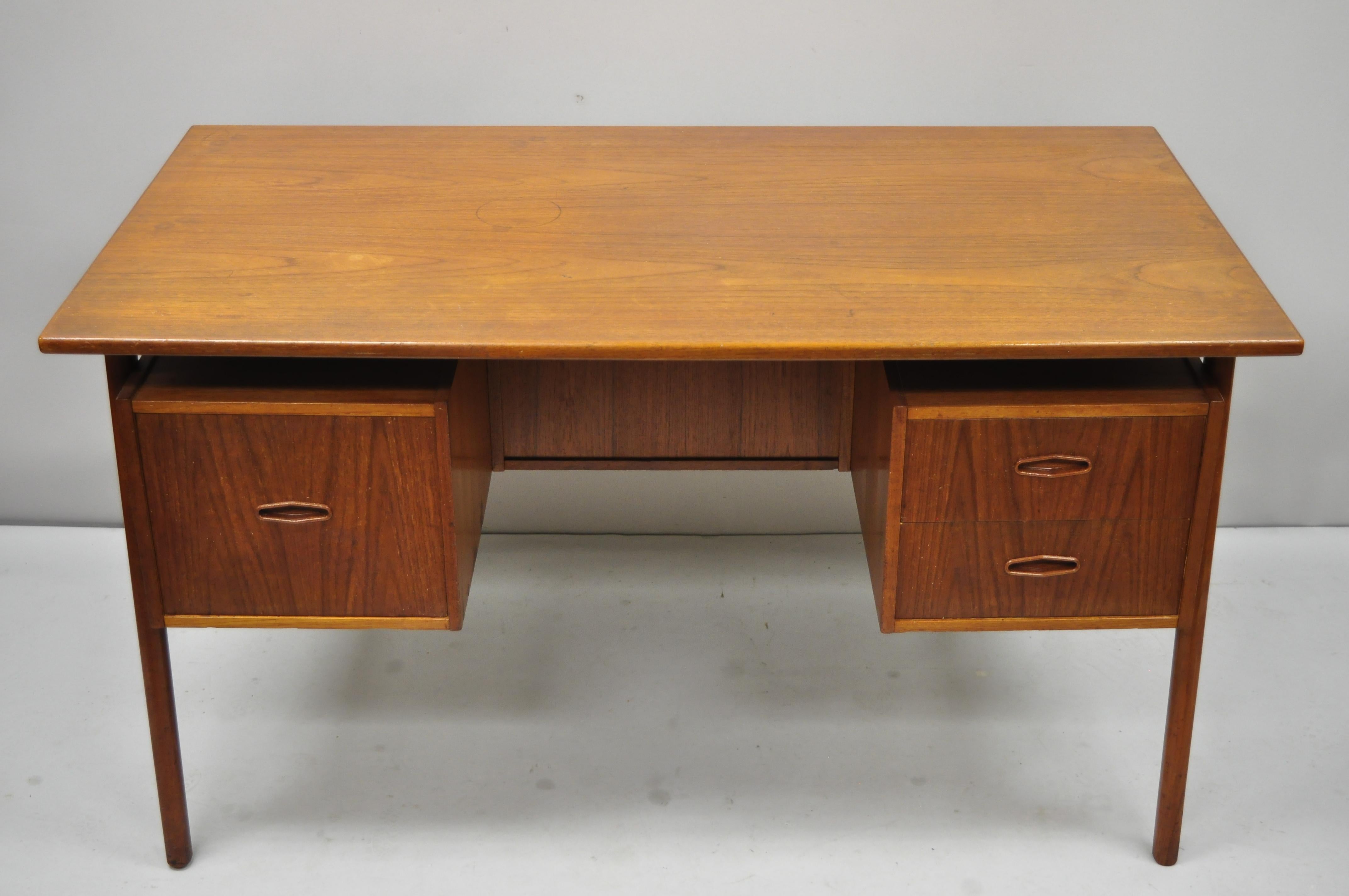 A.P. Svenstrup Midcentury Danish Modern Teak Floating Form Writing Desk 6