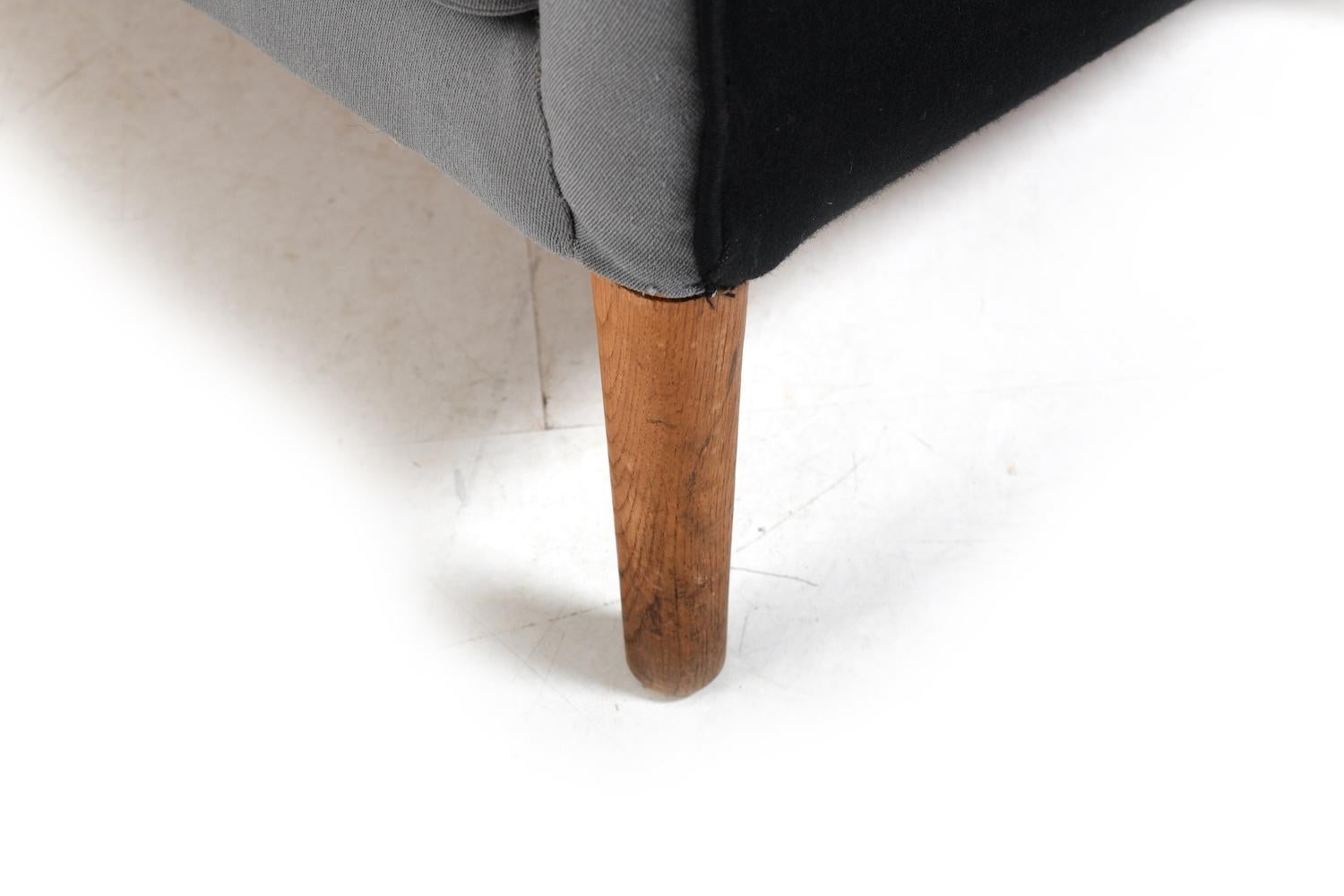 XX secolo Divano AP18 di Hans J. Wegner per AP Stolen 1950 in vendita