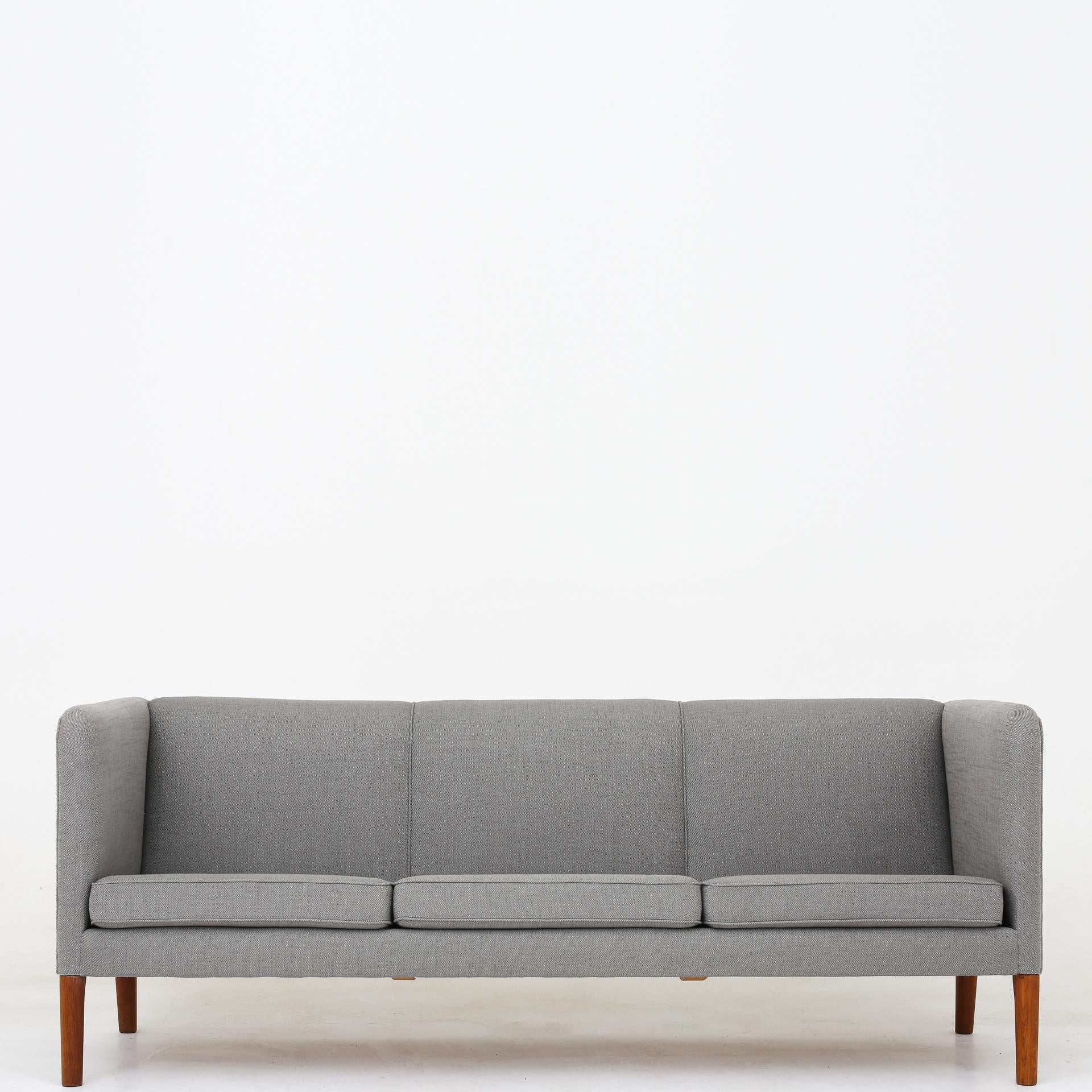 20th Century Ap18s Sofa by Hans J. Wegner For Sale