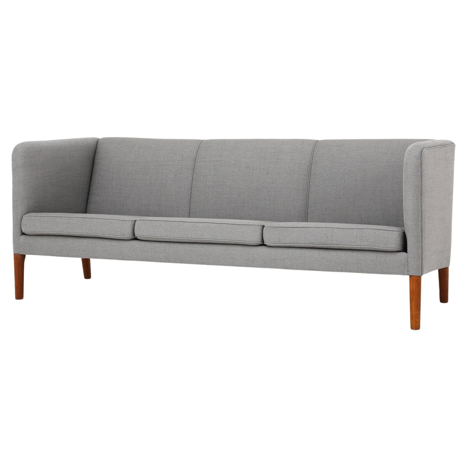 Ap18s Sofa by Hans J. Wegner For Sale