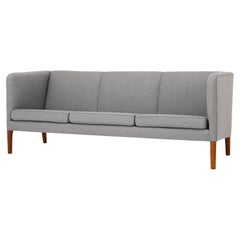 Ap18s Sofa by Hans J. Wegner