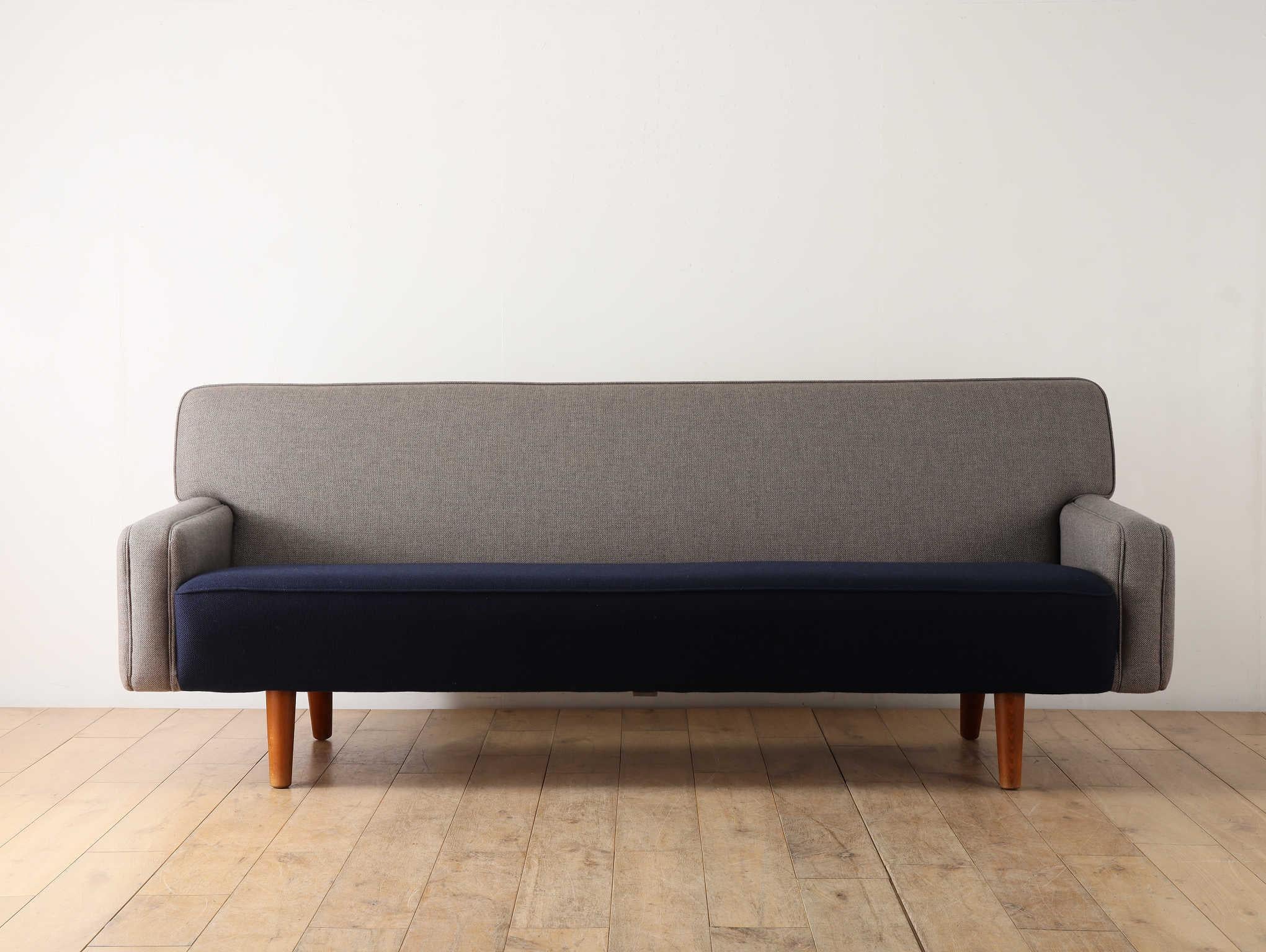 Sofá AP32 de Hans J. Wegner en venta 7