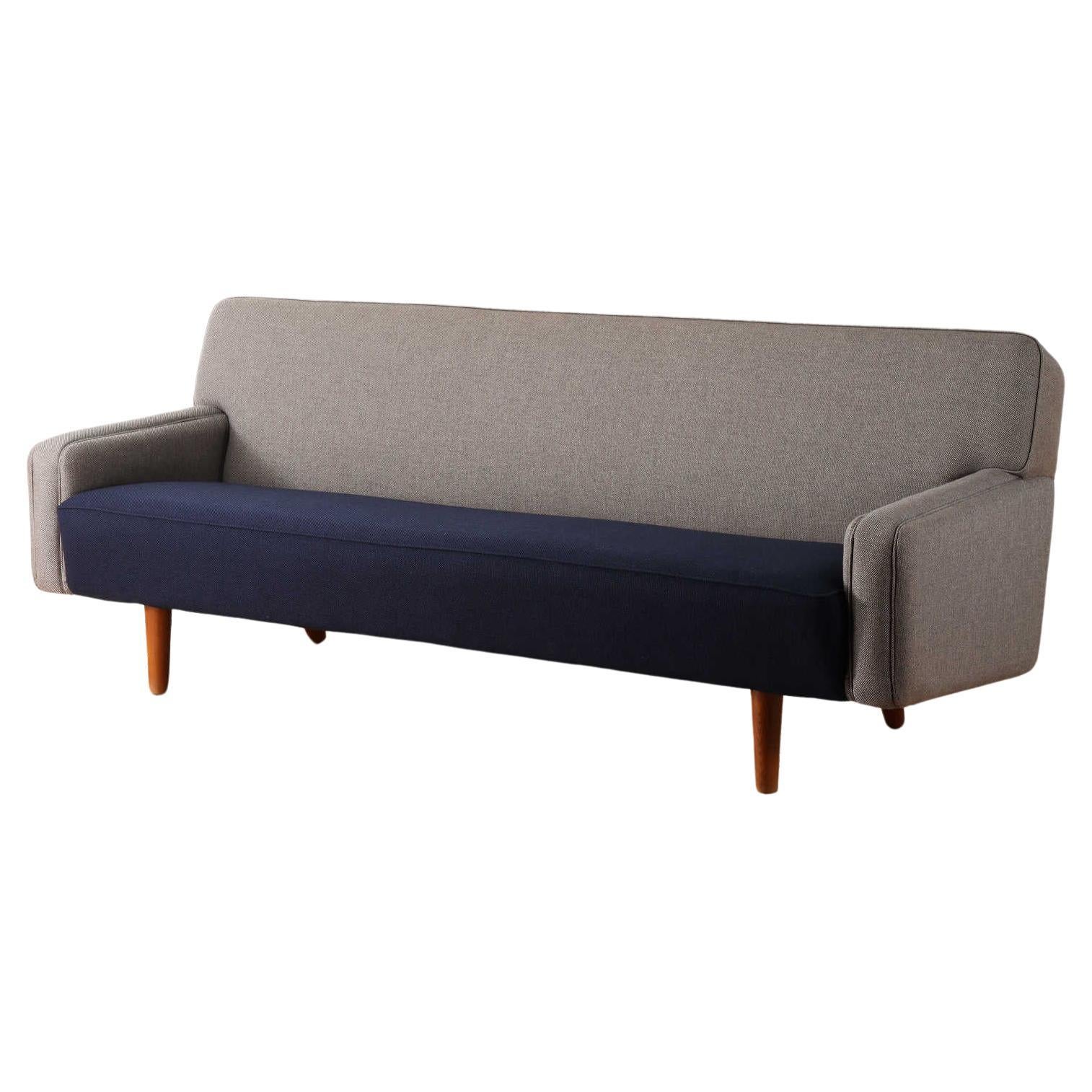 Sofá AP32 de Hans J. Wegner en venta