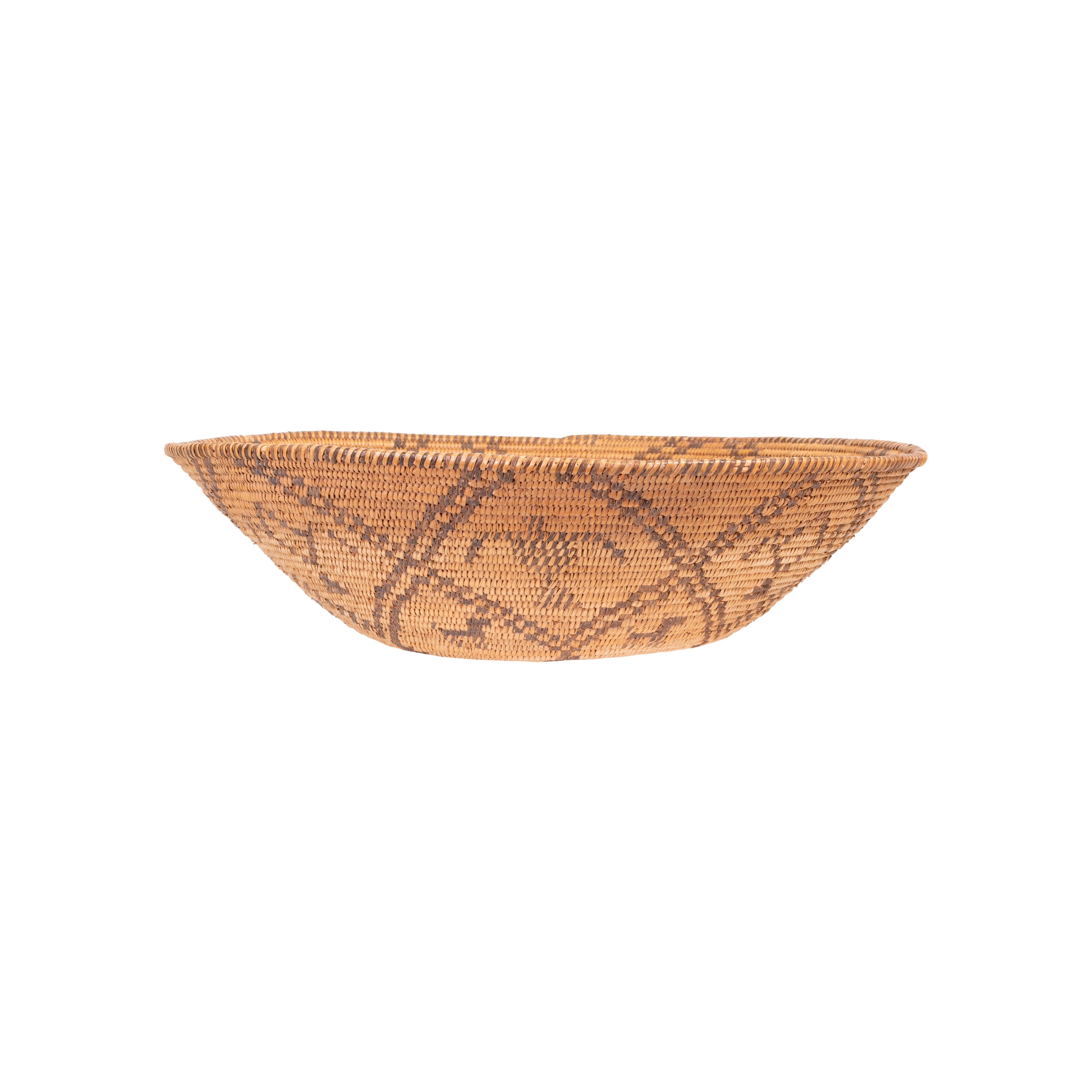 Americano Cestino pittorico Apache, circa 1900 in vendita