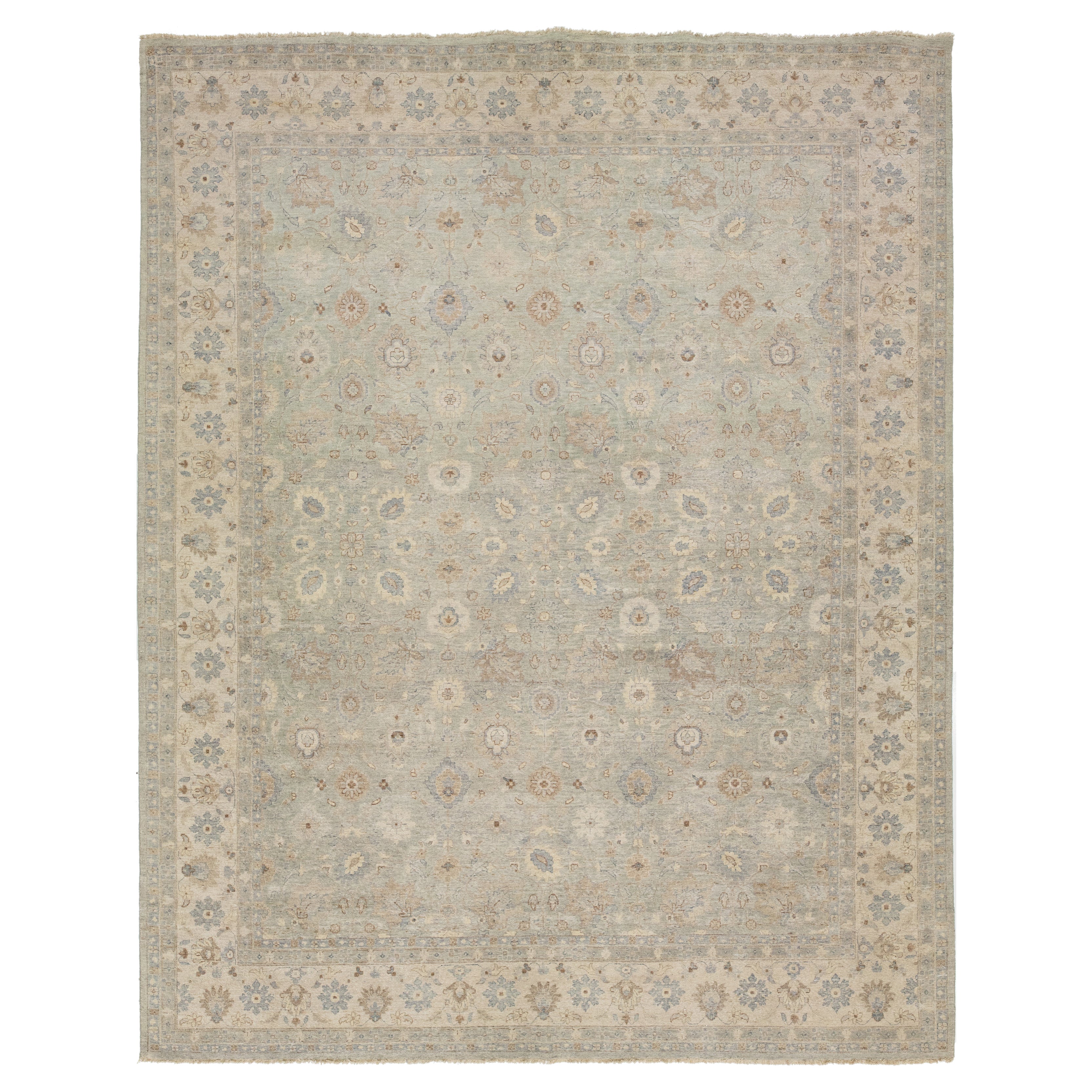 Apadana's Artisan Collection Grauer handgefertigter, geblümter, indischer Teppich aus Wolle