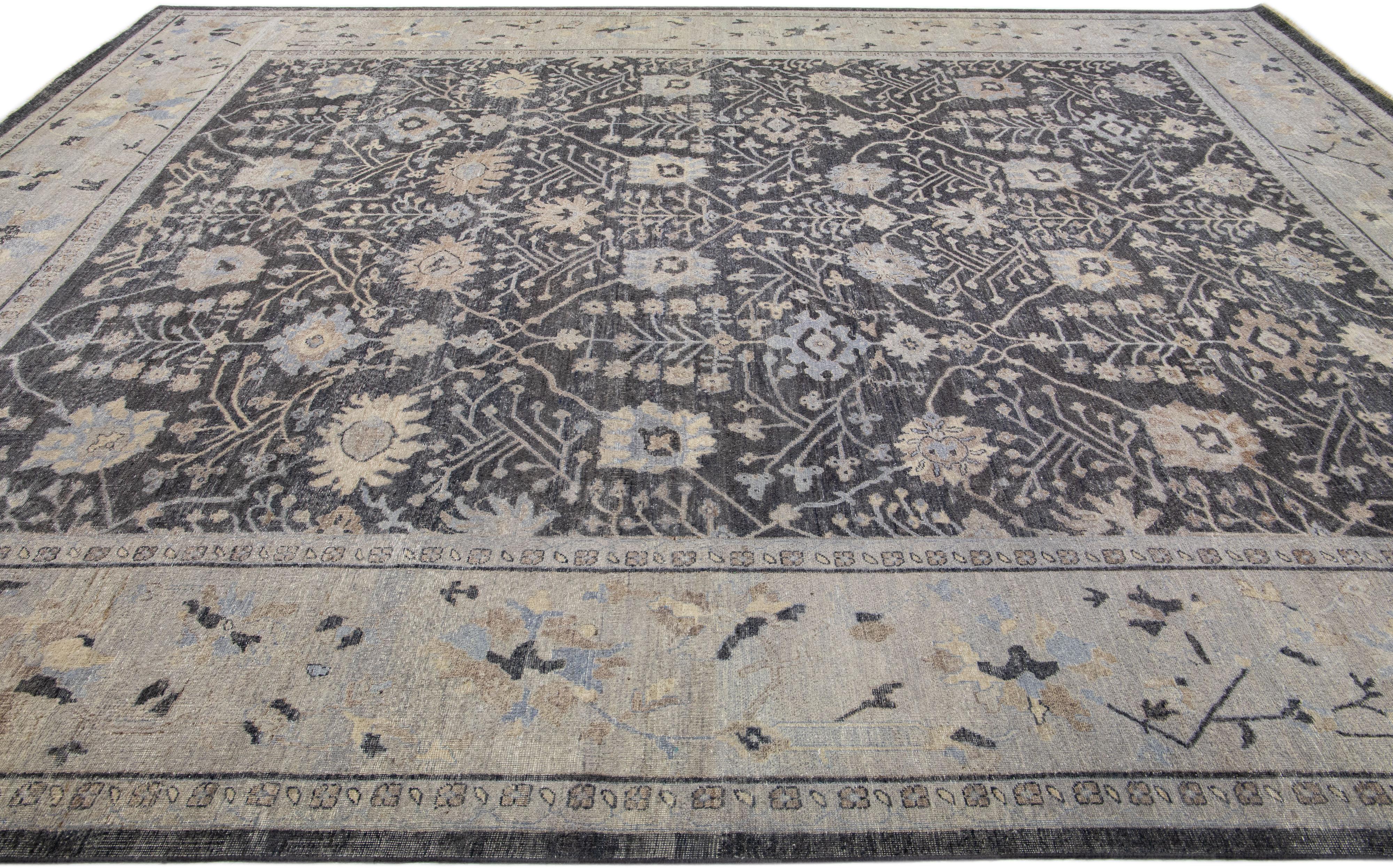 Tapis en laine anthracite Apadana de la collection artisanale fait à la main avec motif sur toute la surface Neuf - En vente à Norwalk, CT