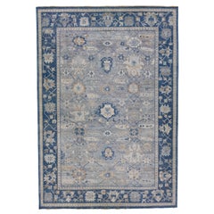 Tapis en laine gris et bleu à motifs floraux faits à la main de la collection artisanale Apadana