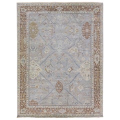 Apadana's Artisan Collection Handgefertigter grauer Wollteppich mit Blumenmuster