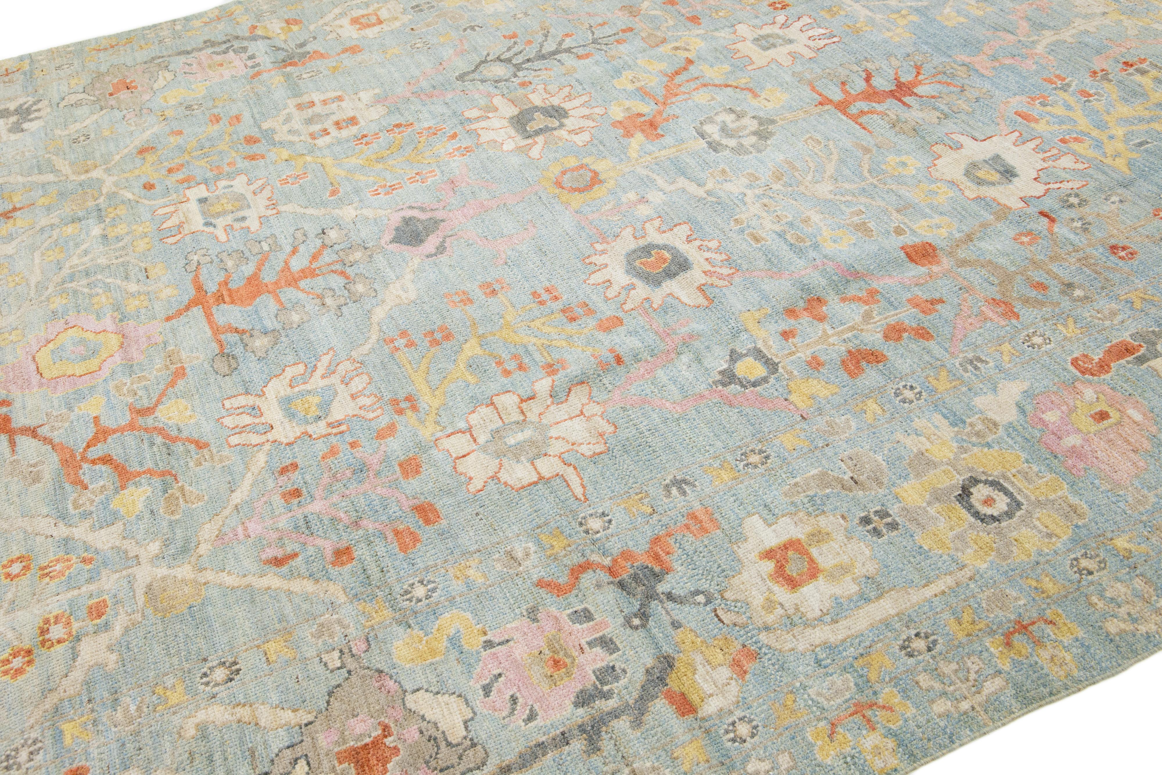 Apadana's Contemporary Designed Sultanabad Wollteppich Handgefertigt In Hellblau im Angebot 3