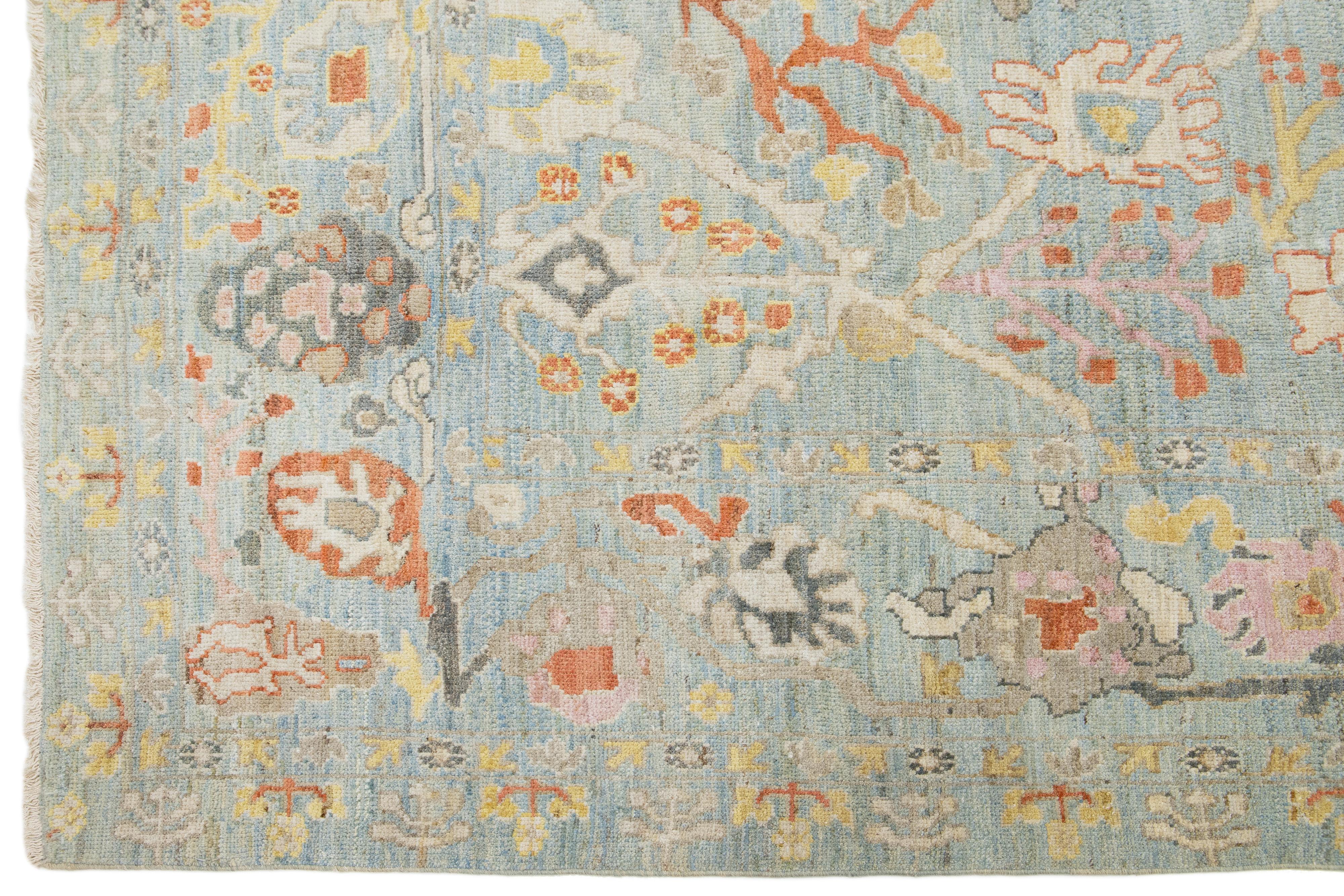 Apadana's Contemporary Designed Sultanabad Wollteppich Handgefertigt In Hellblau (Wolle) im Angebot