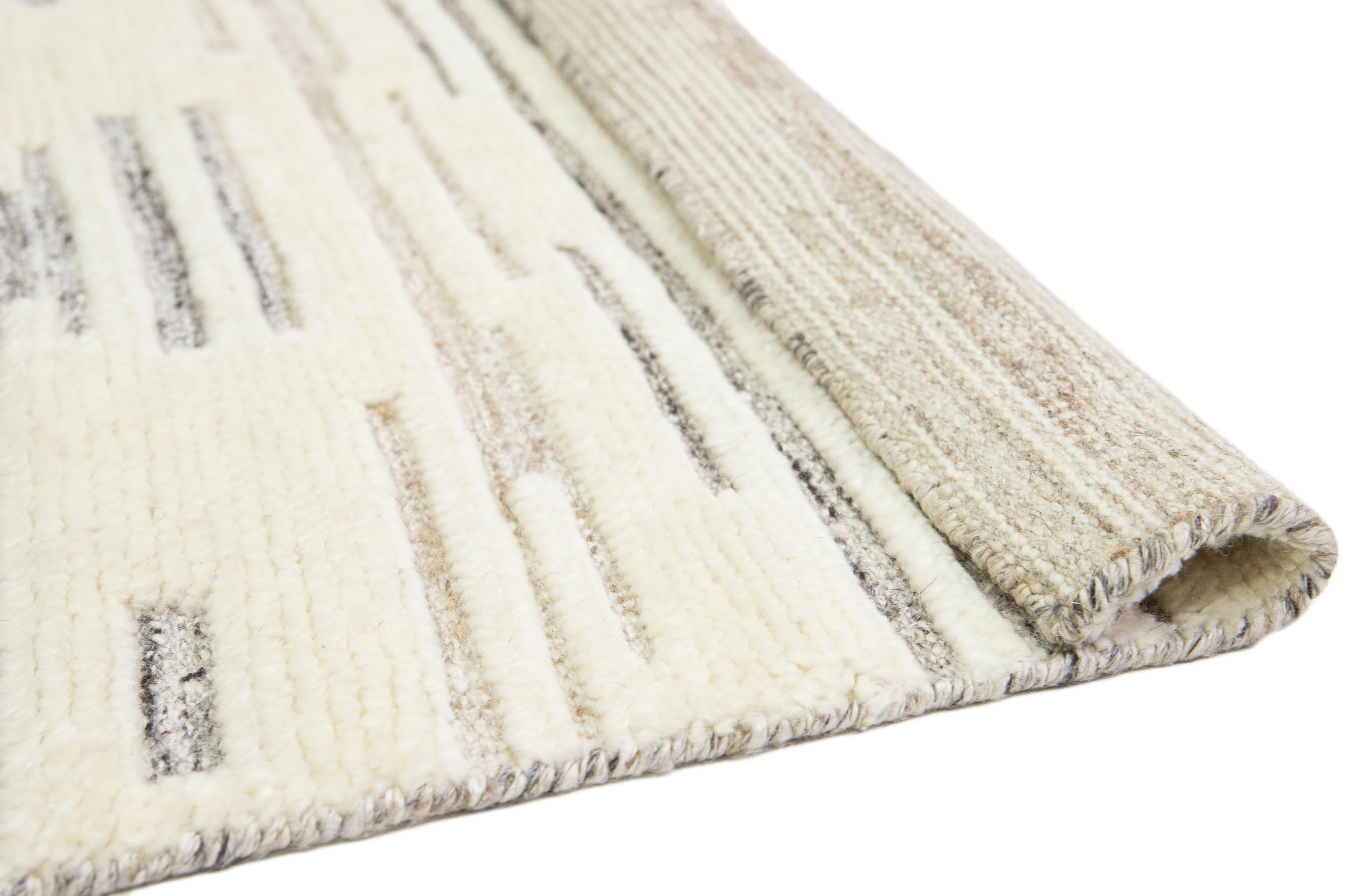 Indian Apadana's Contemporary Moroccan-Style Ivory Wool Rug With a Striped Pattern  For Sale