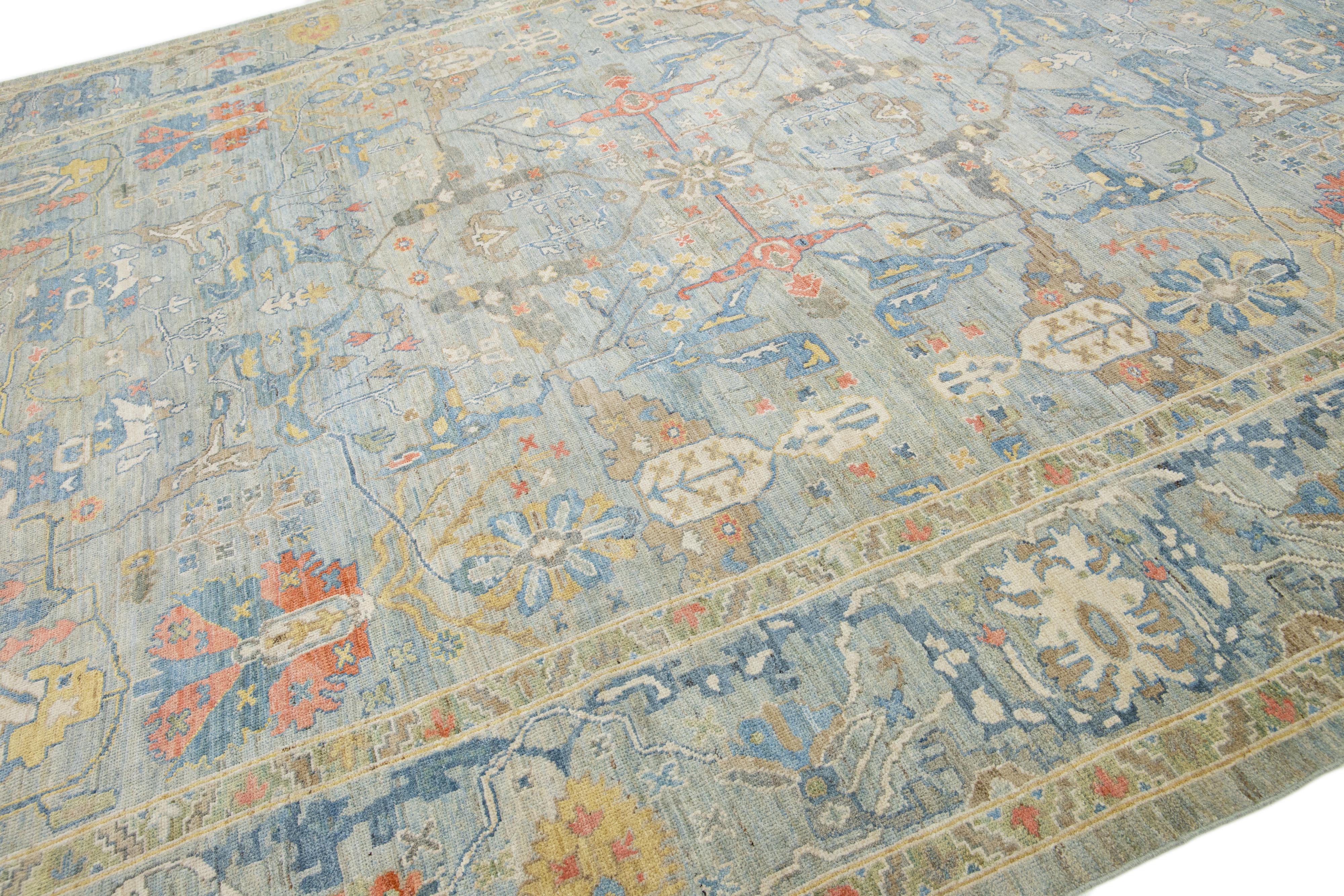 Tapis contemporain en laine Sultanabad d'Apadana, fait à la main en bleu avec motif allover en vente 3
