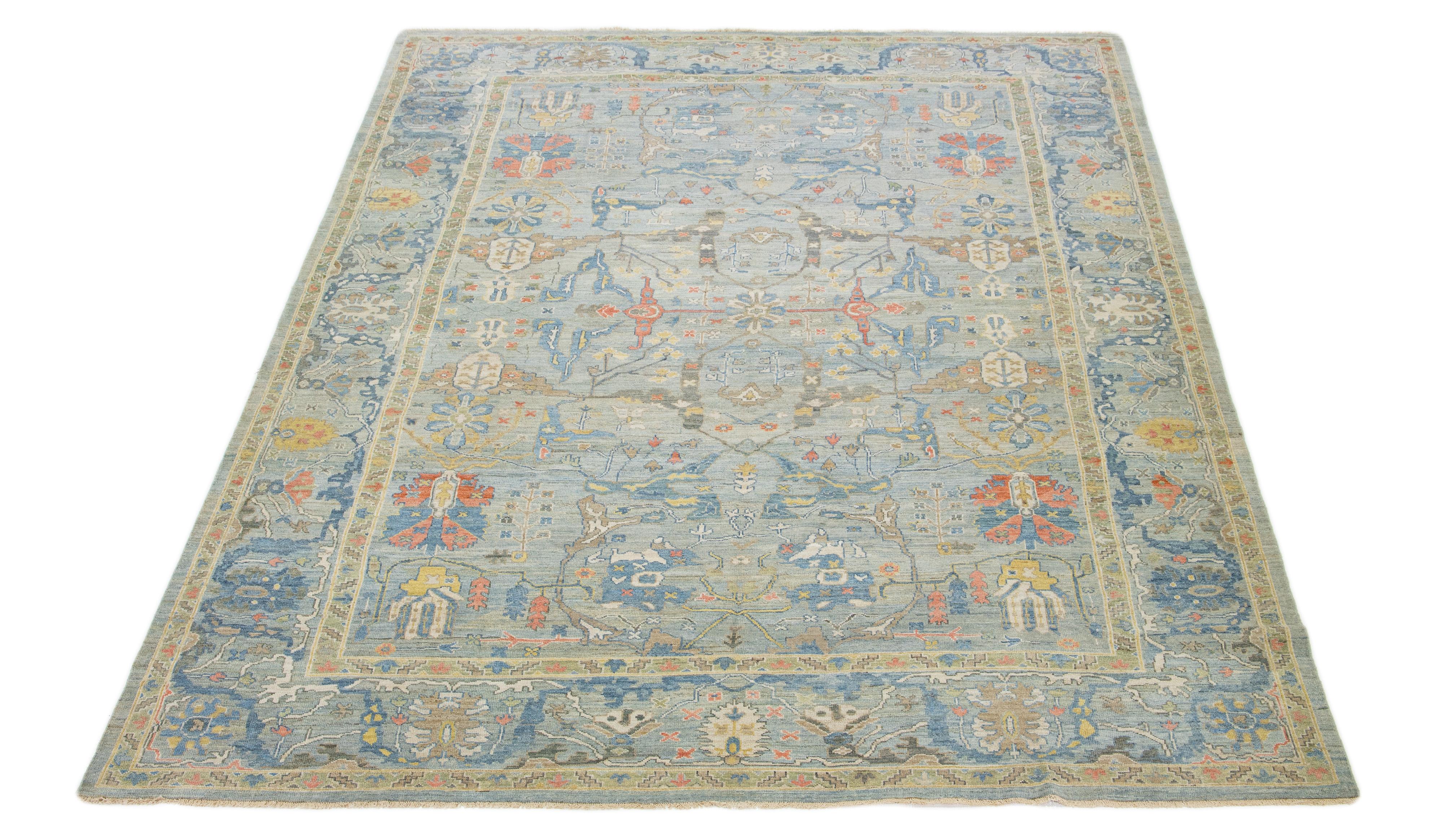 XXIe siècle et contemporain Tapis contemporain en laine Sultanabad d'Apadana, fait à la main en bleu avec motif allover en vente