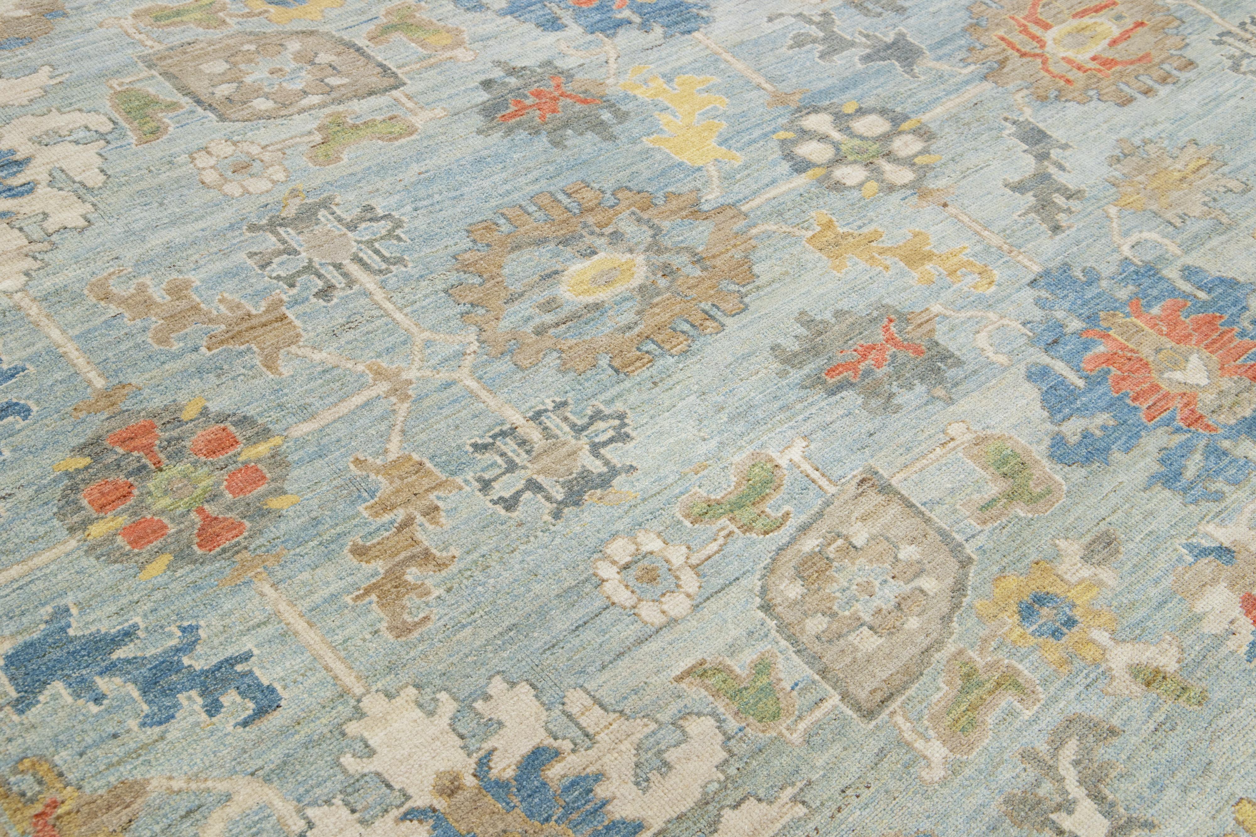 Apadana's Designed Sultanabad Moderner Wollteppich Handgefertigt in Blau und Grün im Zustand „Neu“ im Angebot in Norwalk, CT