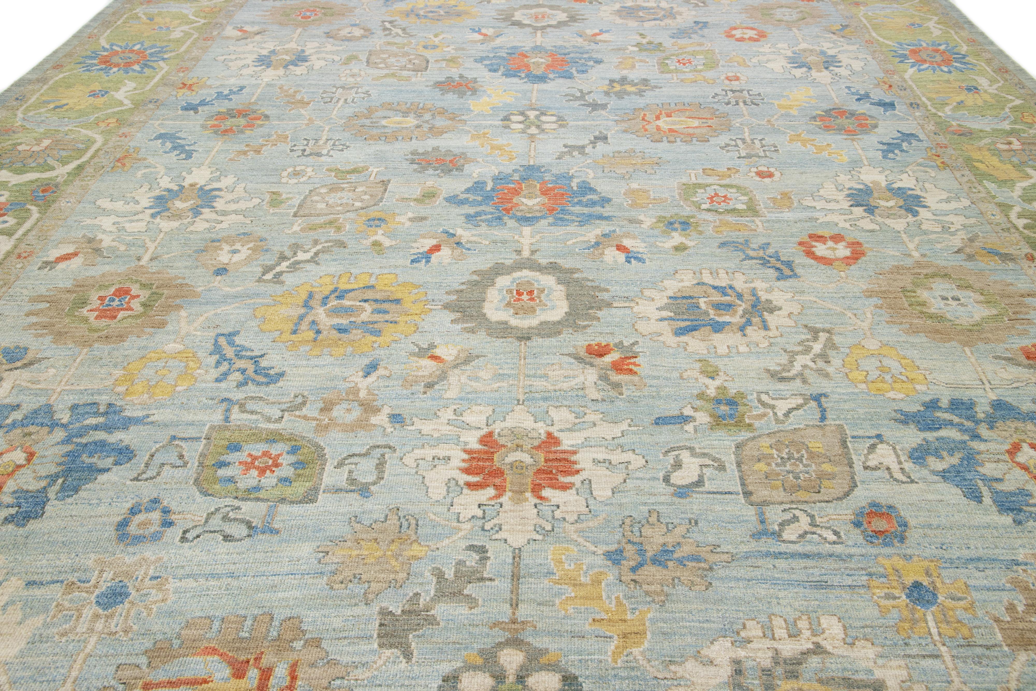 Apadana's Designed Sultanabad Moderner Wollteppich Handgefertigt in Blau und Grün (21. Jahrhundert und zeitgenössisch) im Angebot