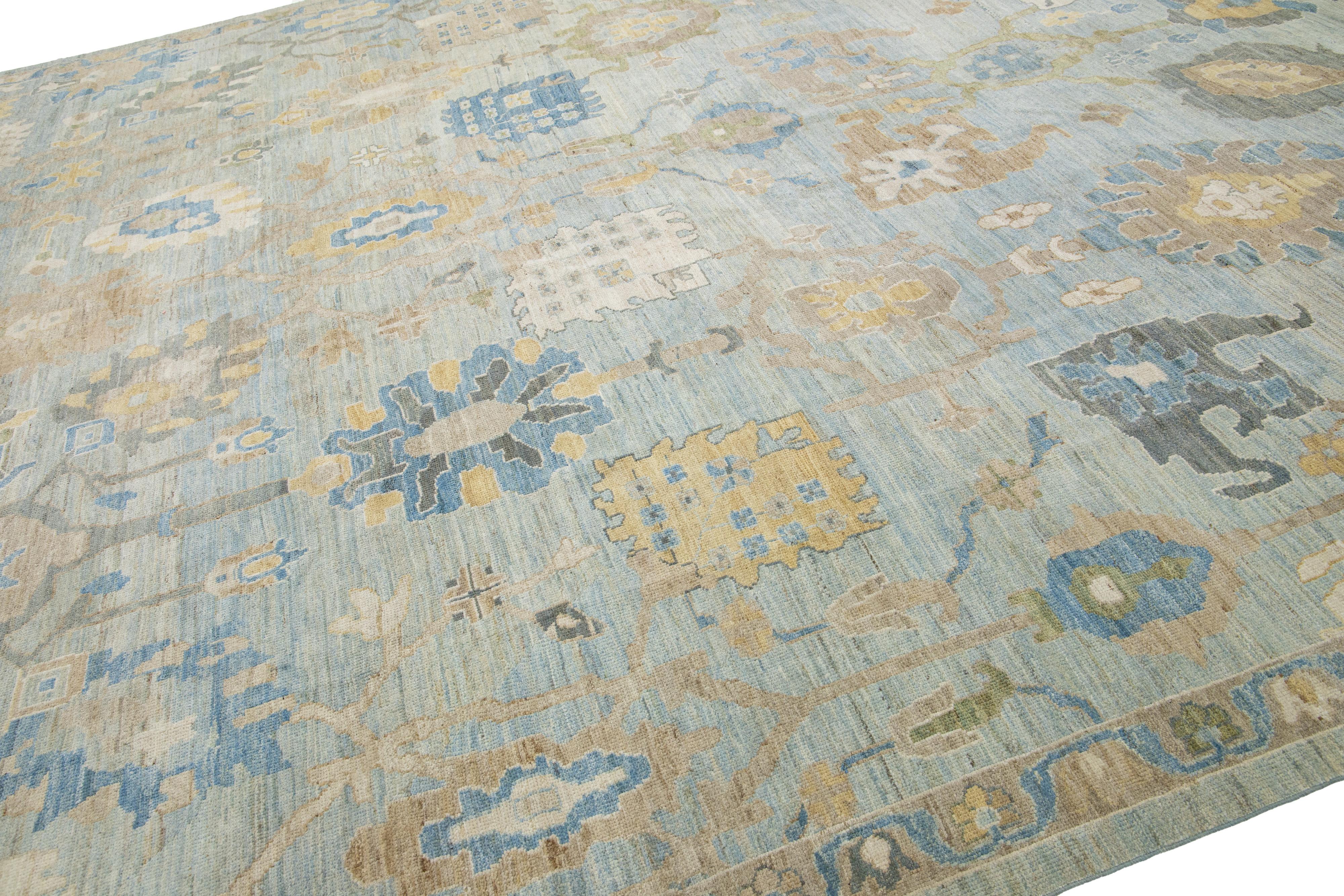 Apadana's Moderner blauer übergroßer Sultanabad-Wollteppich in Übergröße mit Allover-Design im Angebot 3