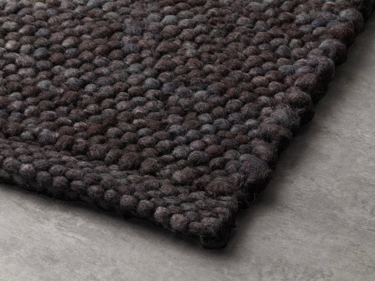 Apadana's Modern Brown Texture Designed Custom Wool Rug (Indisch) im Angebot