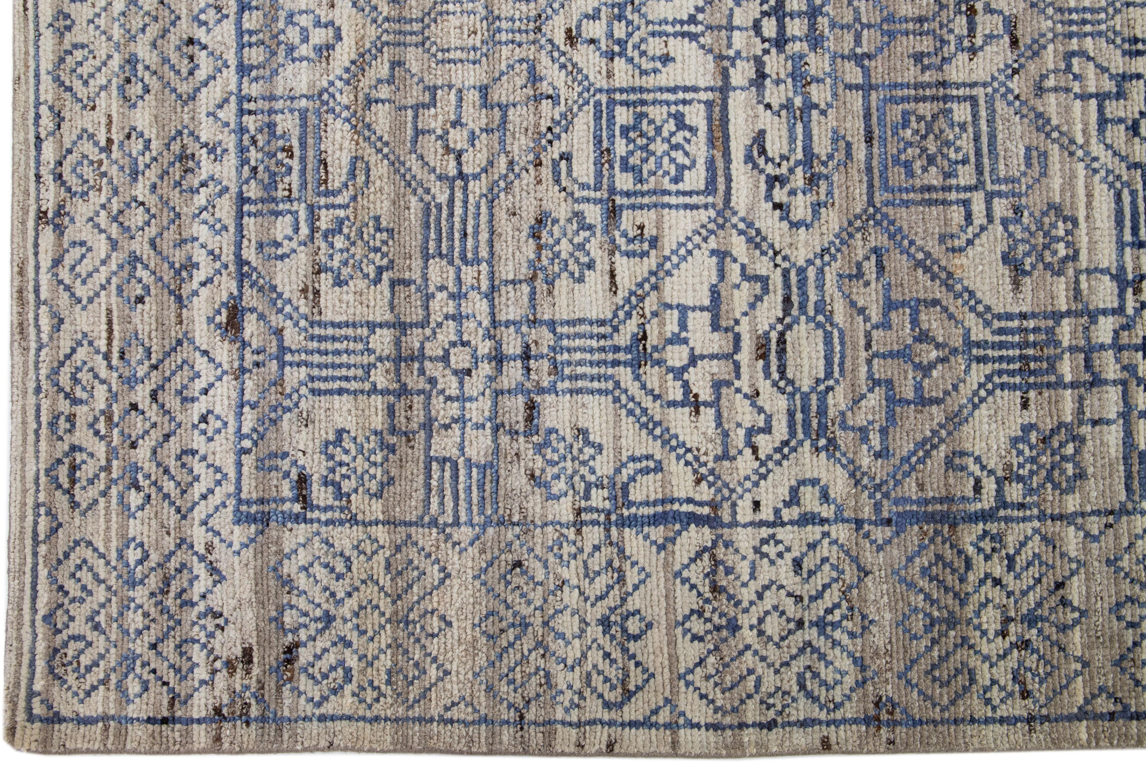Apadana's Modern Geometric Indian Wool Rug Handmade in Gray For Sale 2