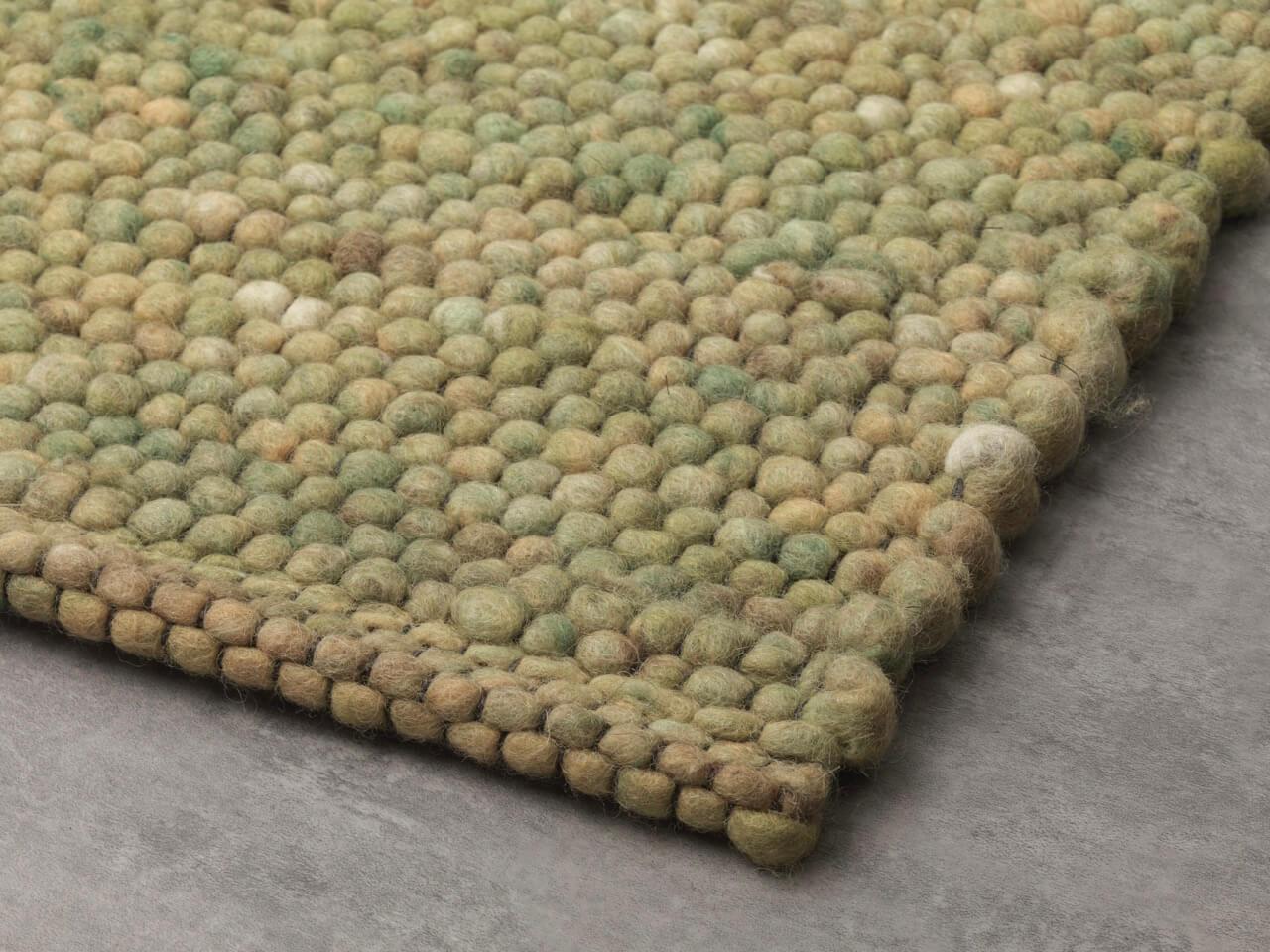 Apadana's Modern Green Texture Designed Custom Wool Rug (Indisch) im Angebot