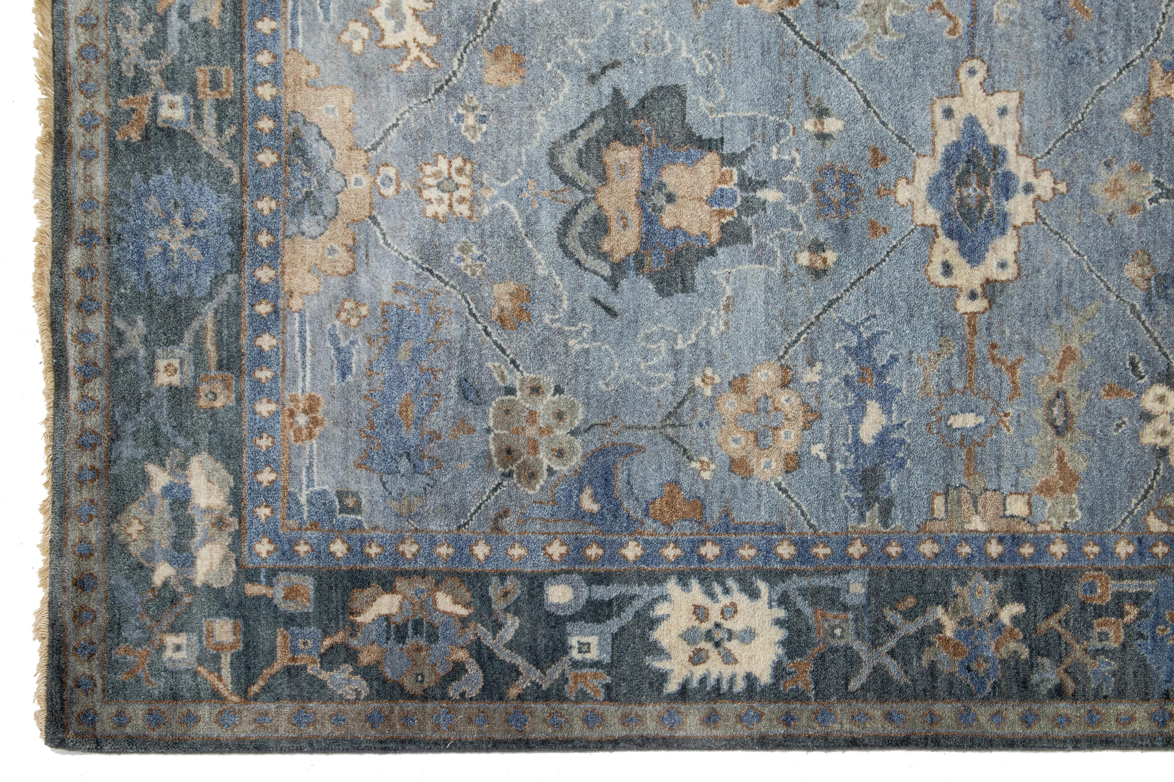 XXI secolo e contemporaneo Runner in lana indiano fatto a mano in stile Mahal moderno di Apadana in blu in vendita
