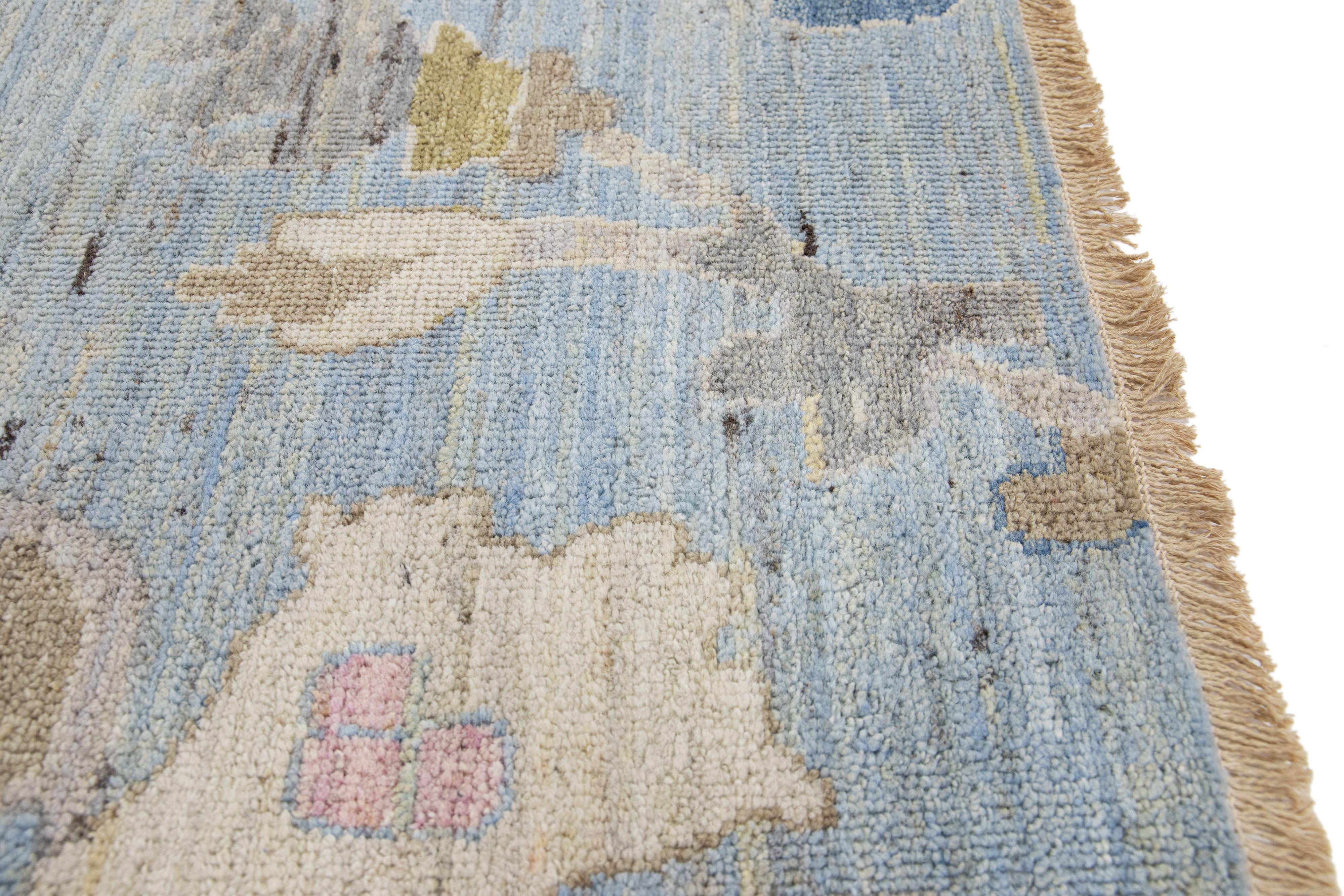 Indiano Tappeto di lana personalizzato in stile Oushak moderno di Apadana, realizzato a mano in blu in vendita
