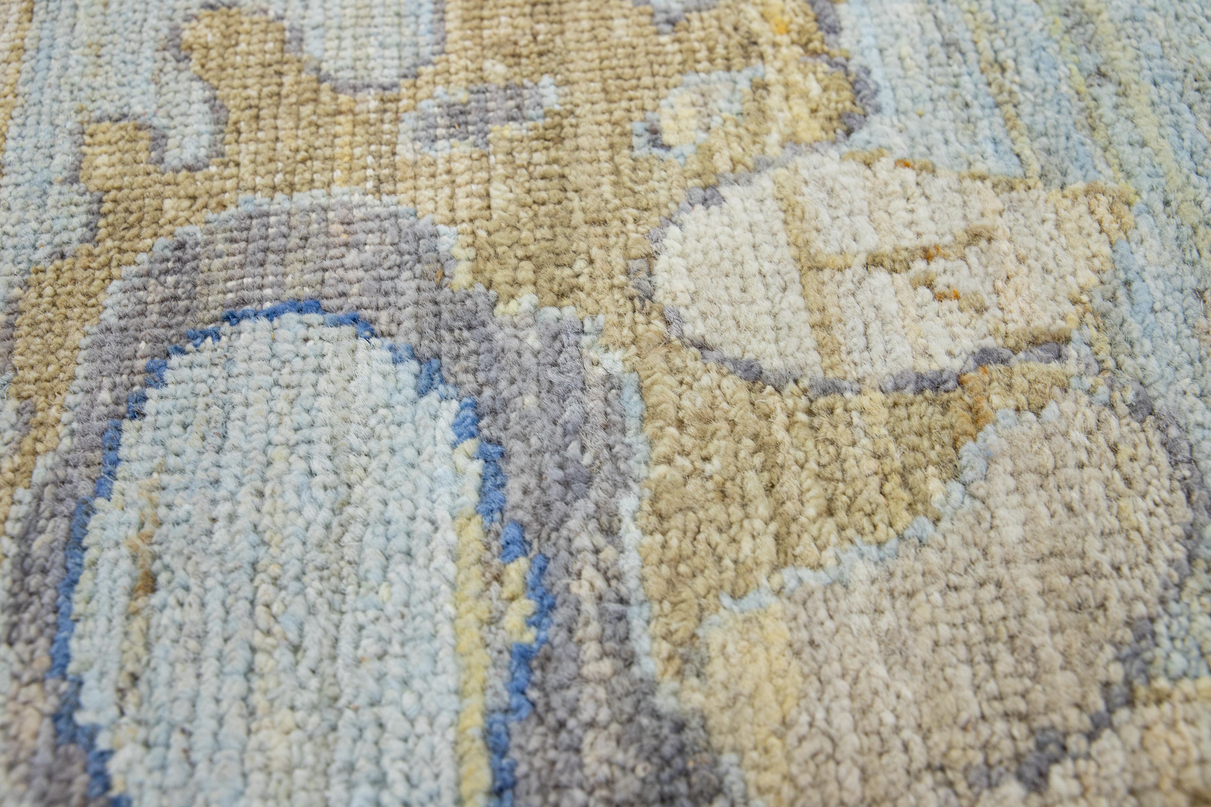 Apadana's Moderner handgefertigter Teppich aus blauer Wolle im Oushak-Stil im Zustand „Neu“ im Angebot in Norwalk, CT