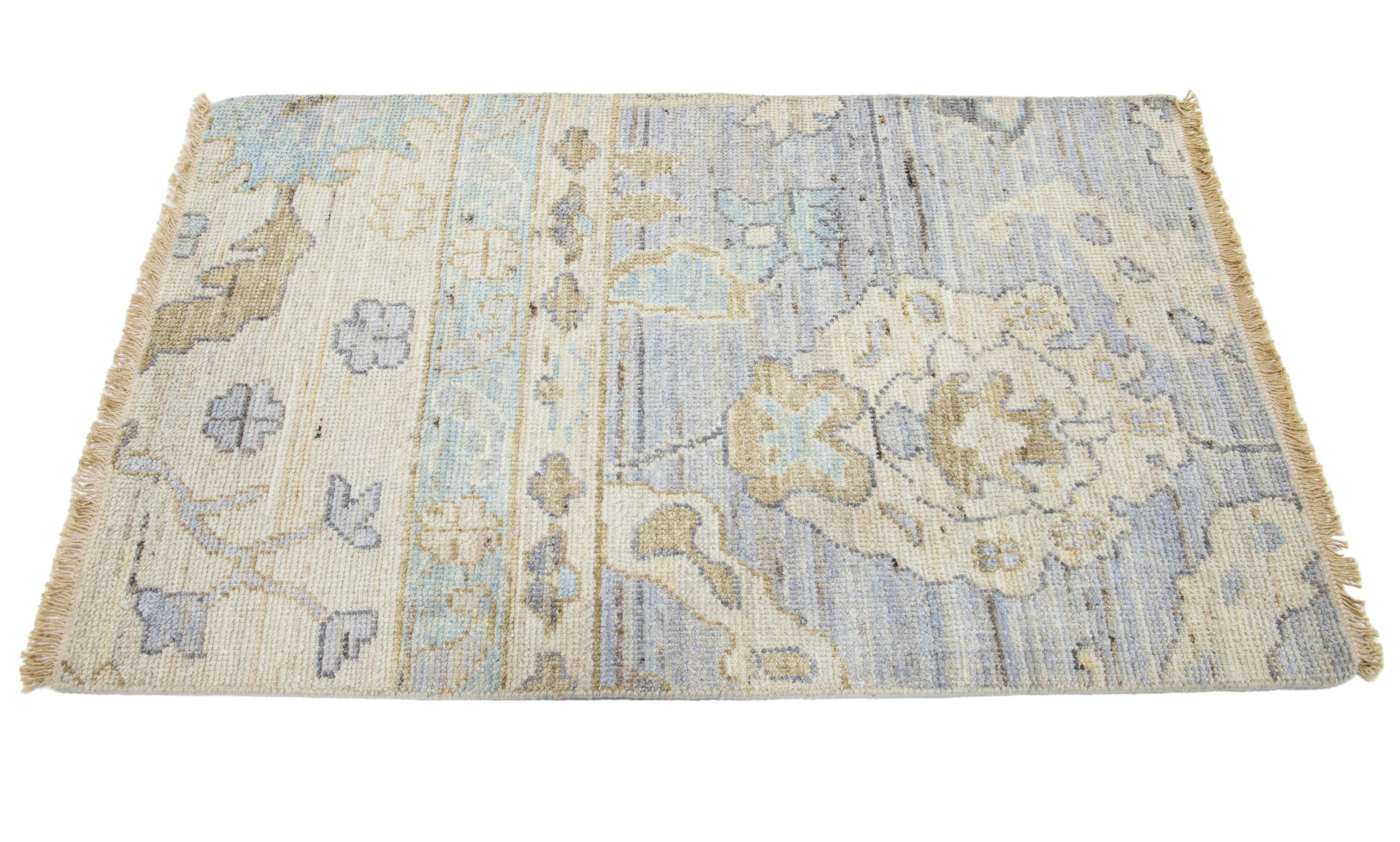Tappeto in lana personalizzato Samsun Collection di Apadana. Dimensioni e colori personalizzati su ordinazione. 

Materiale: 100% lana 
Tecniche: Annodato a mano
Stile: Oushak moderno 
Tempi di consegna: Disponibile in circa 15-16 settimane 
Colori: