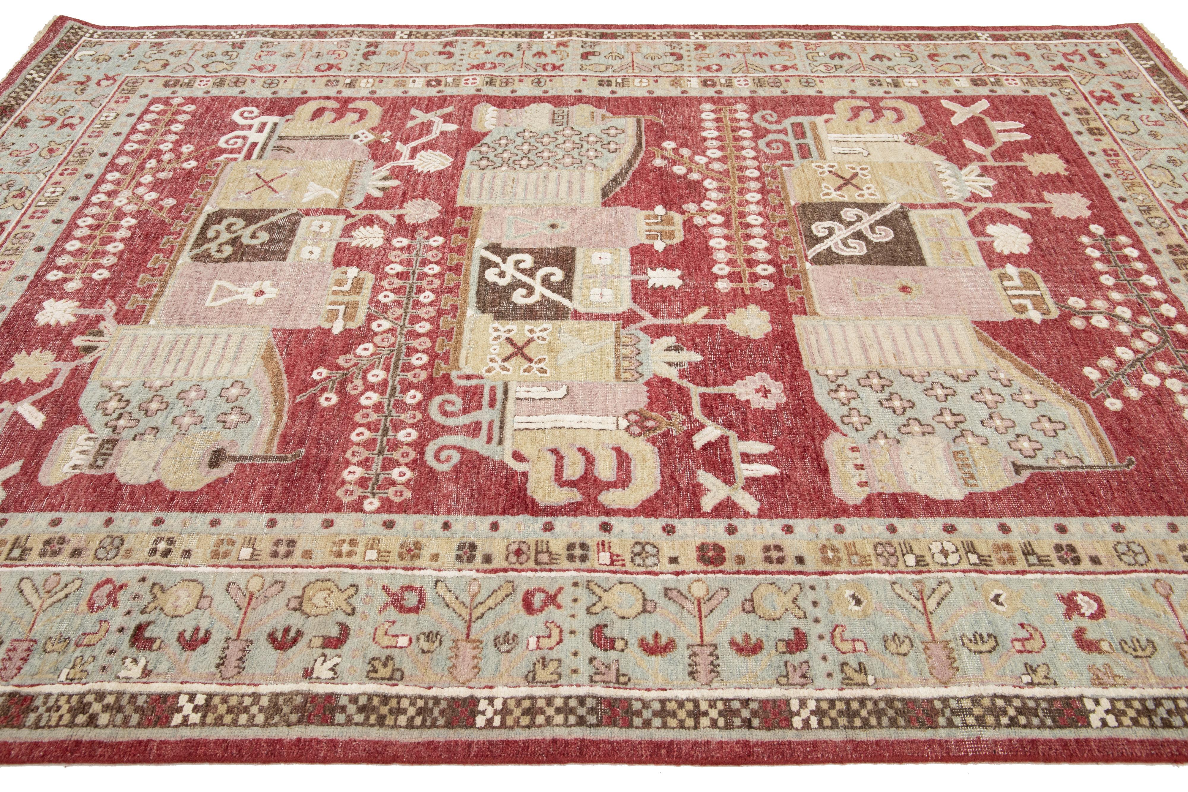 Apadana's Moderner handgefertigter indischer Wollteppich im Samarkand-Stil in Rot im Angebot 1