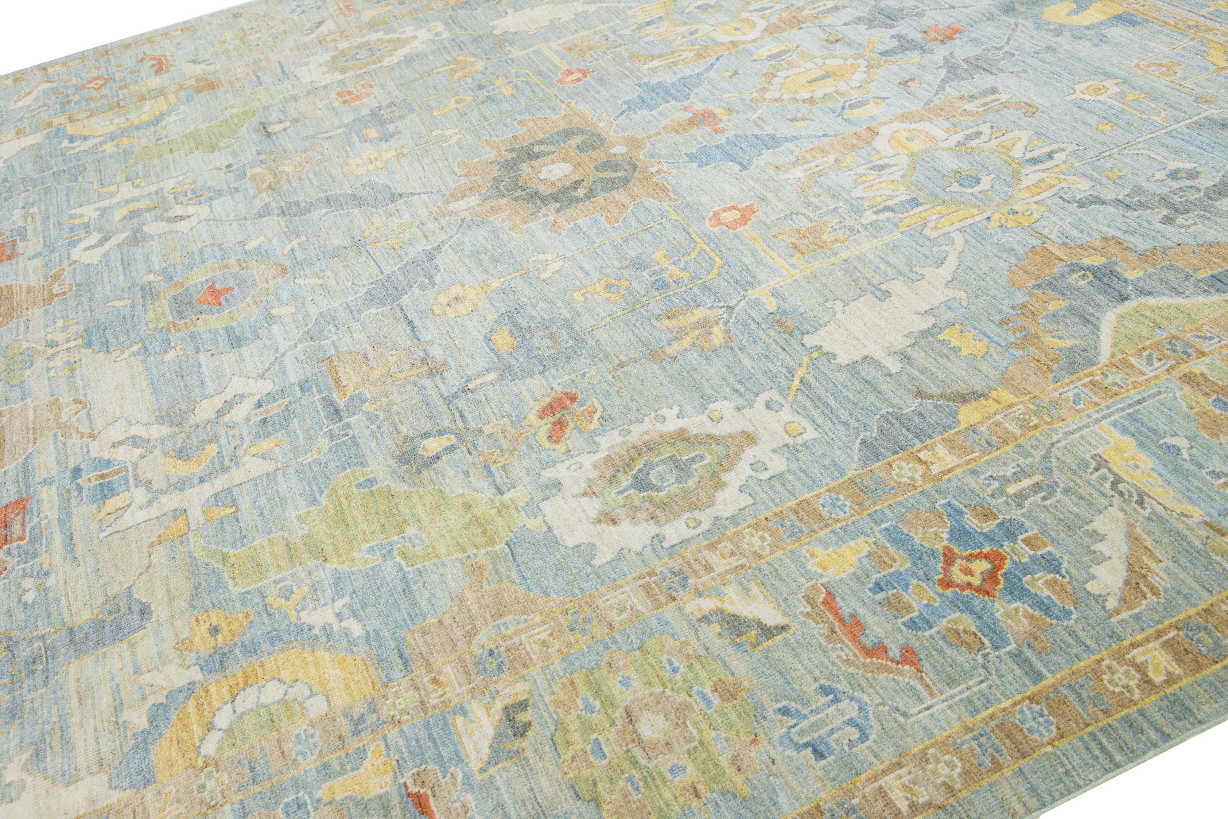 Apadana's Moderner quadratischer Sultanabad-Wollteppich in Blau, handgefertigt in Blau mit Blumenmuster (Handgeknüpft) im Angebot
