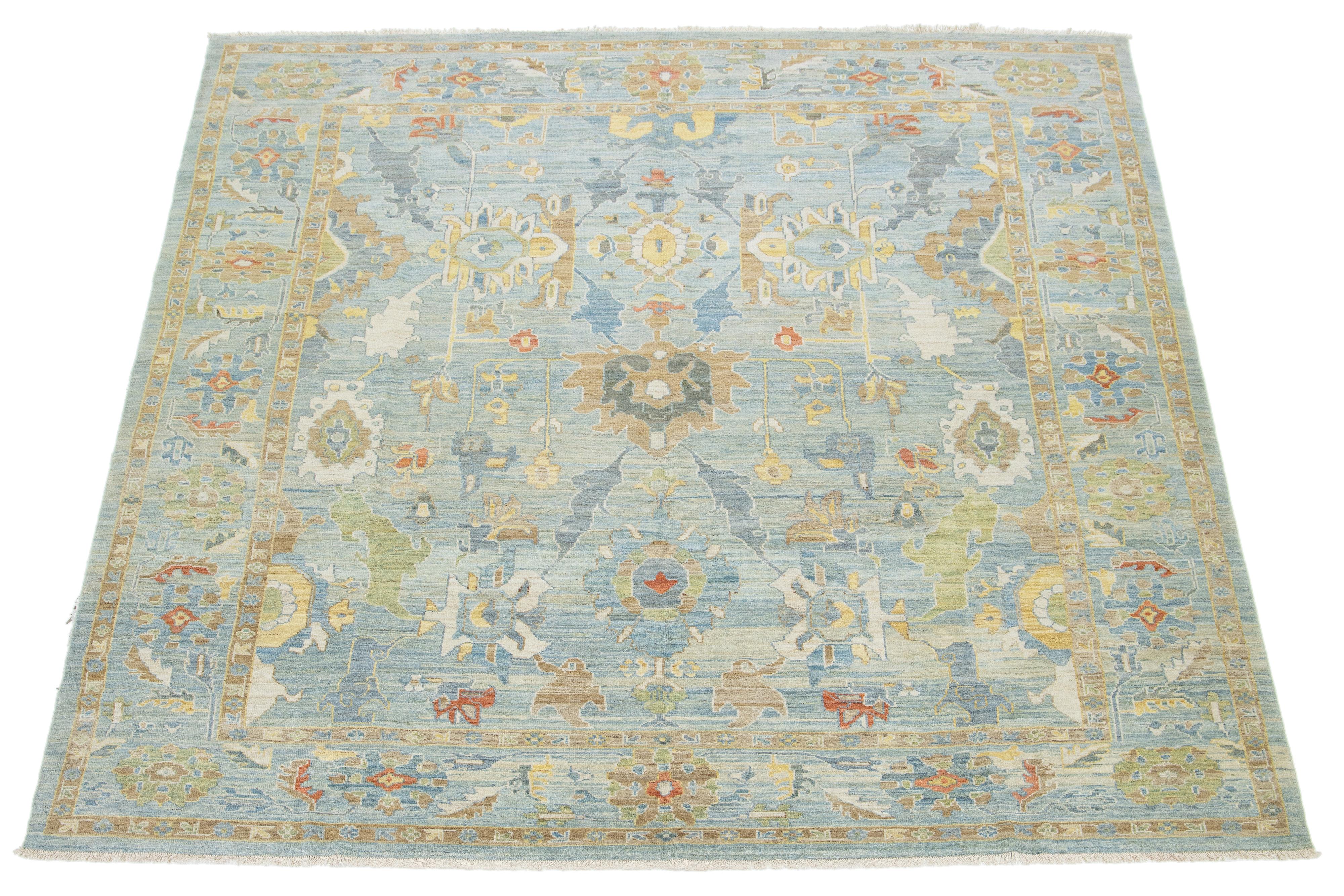 Apadana's Moderner quadratischer Sultanabad-Wollteppich in Blau, handgefertigt in Blau mit Blumenmuster im Angebot 1