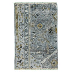 Alfombra moderna de lana gris hecha a mano a medida de estilo Tabriz de Apadana