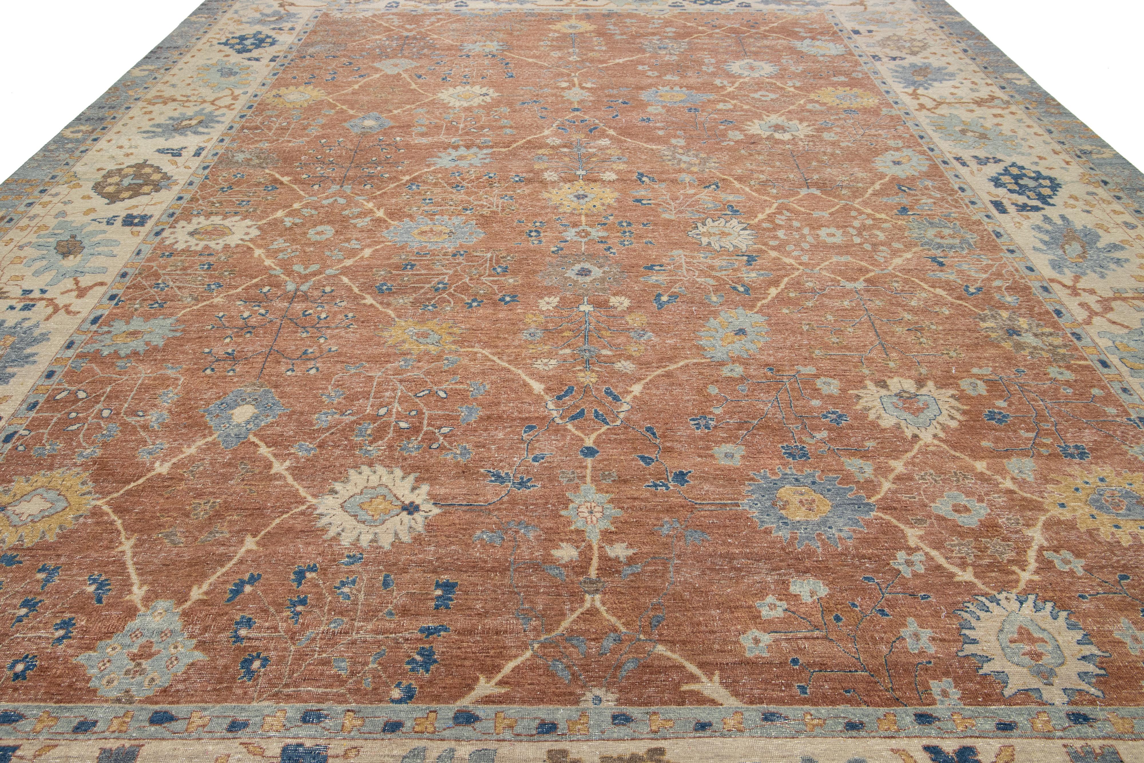 Tappeto di lana indiano oversize in stile Tabriz moderno di Apadana fatto a mano in marrone in vendita 1