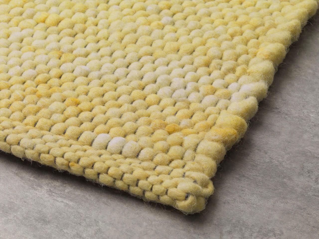 Apadana's Modern Texture Designed Custom Wool Rug In Yellow (Indisch) im Angebot