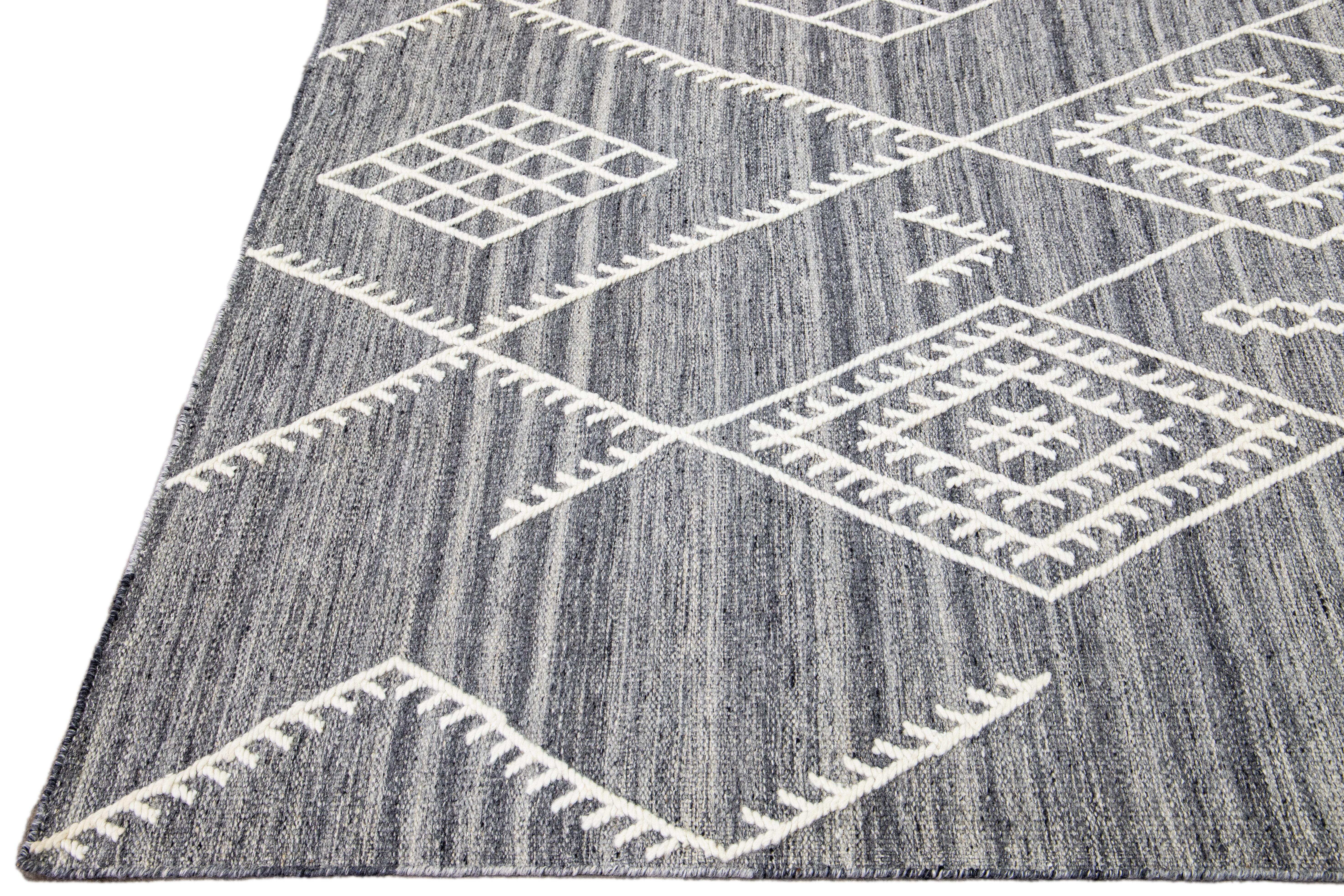 Indian Apadana's Nantucket Collection Flatweave Kilim Coastal Designed Gray Wool Rug For Sale