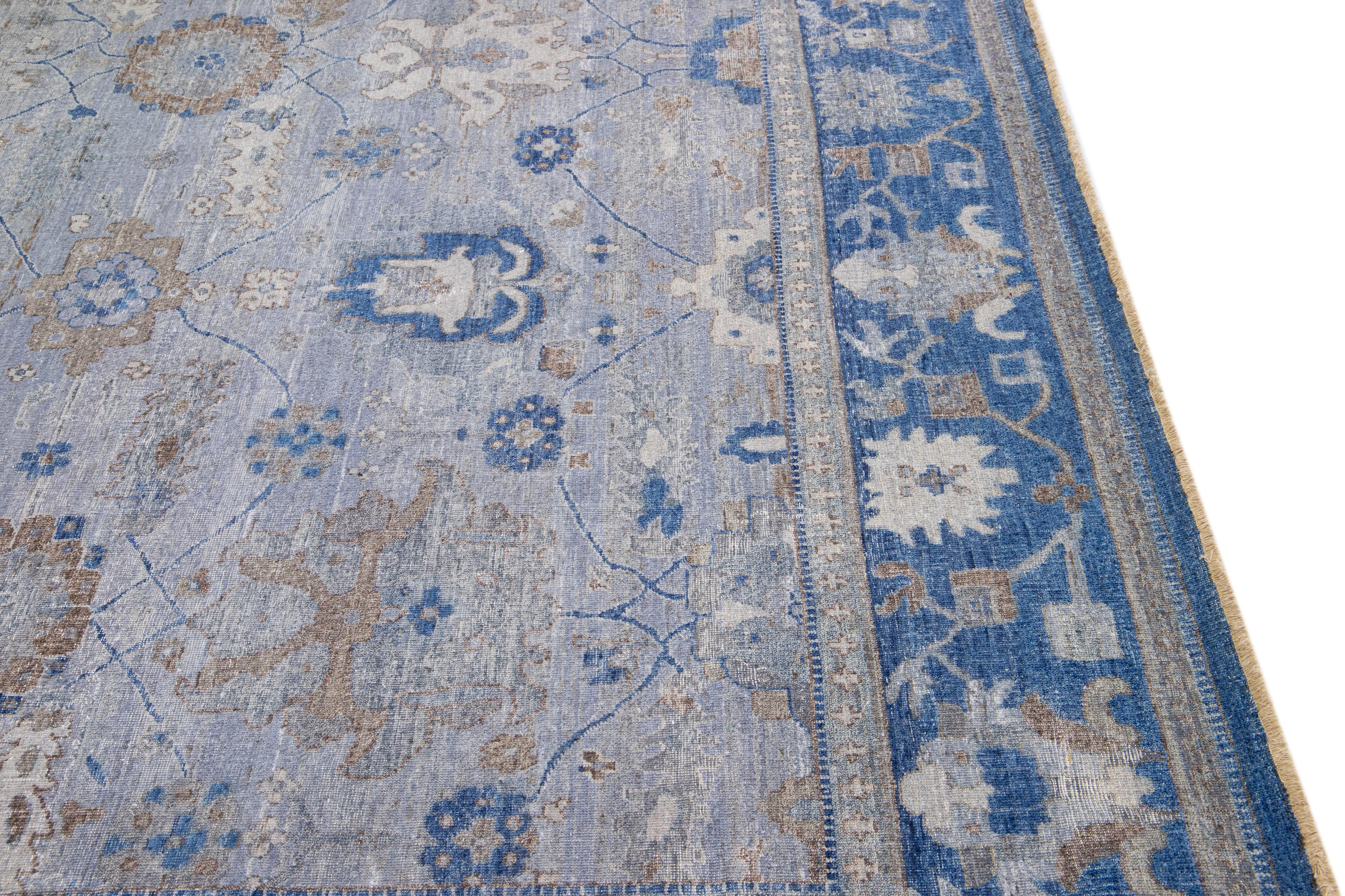 Apadana Mahal grauer handgefertigter Wollteppich in Zimmergröße im persischen Stil  im Angebot 1