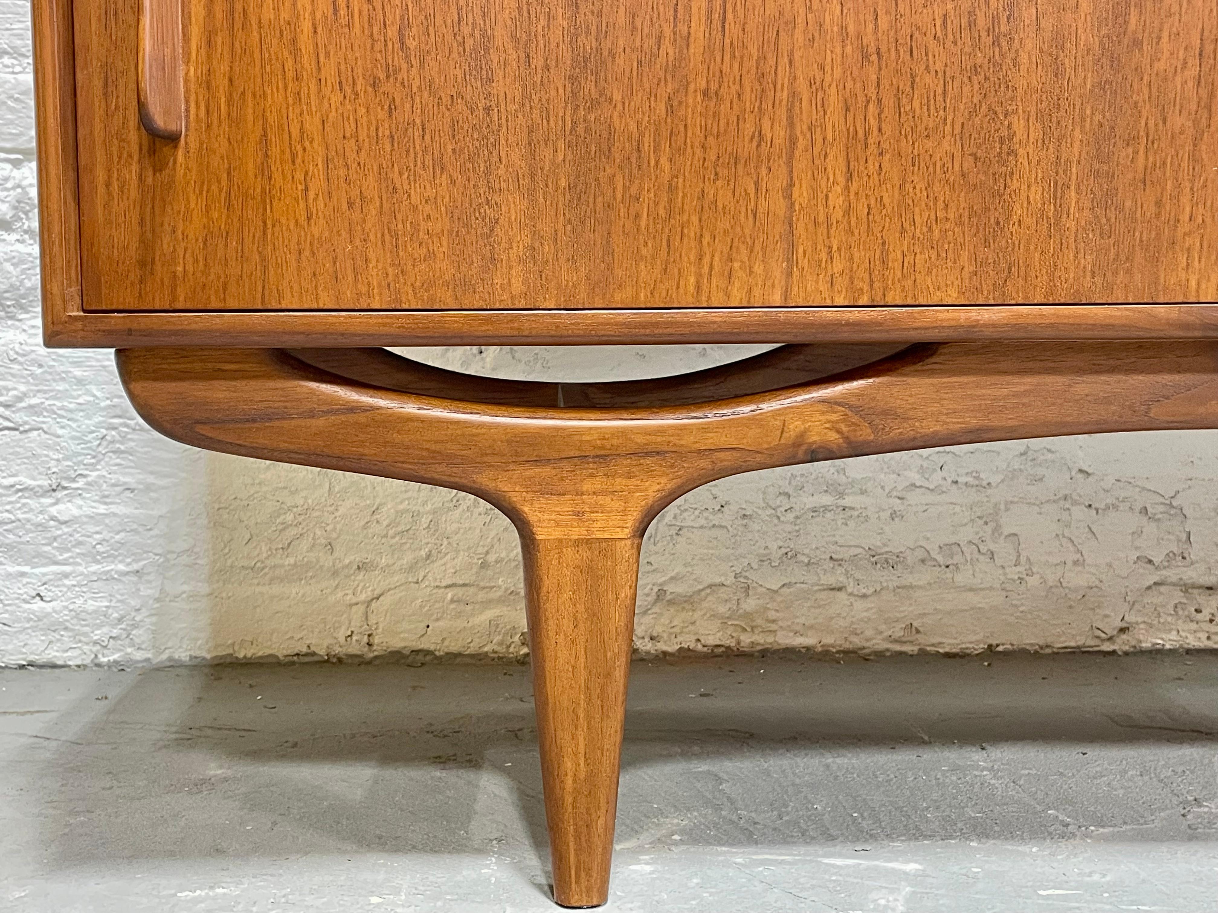 APARTMENT sized Mid Century MODERN styled Teak CREDENZA media stand For Sale 5