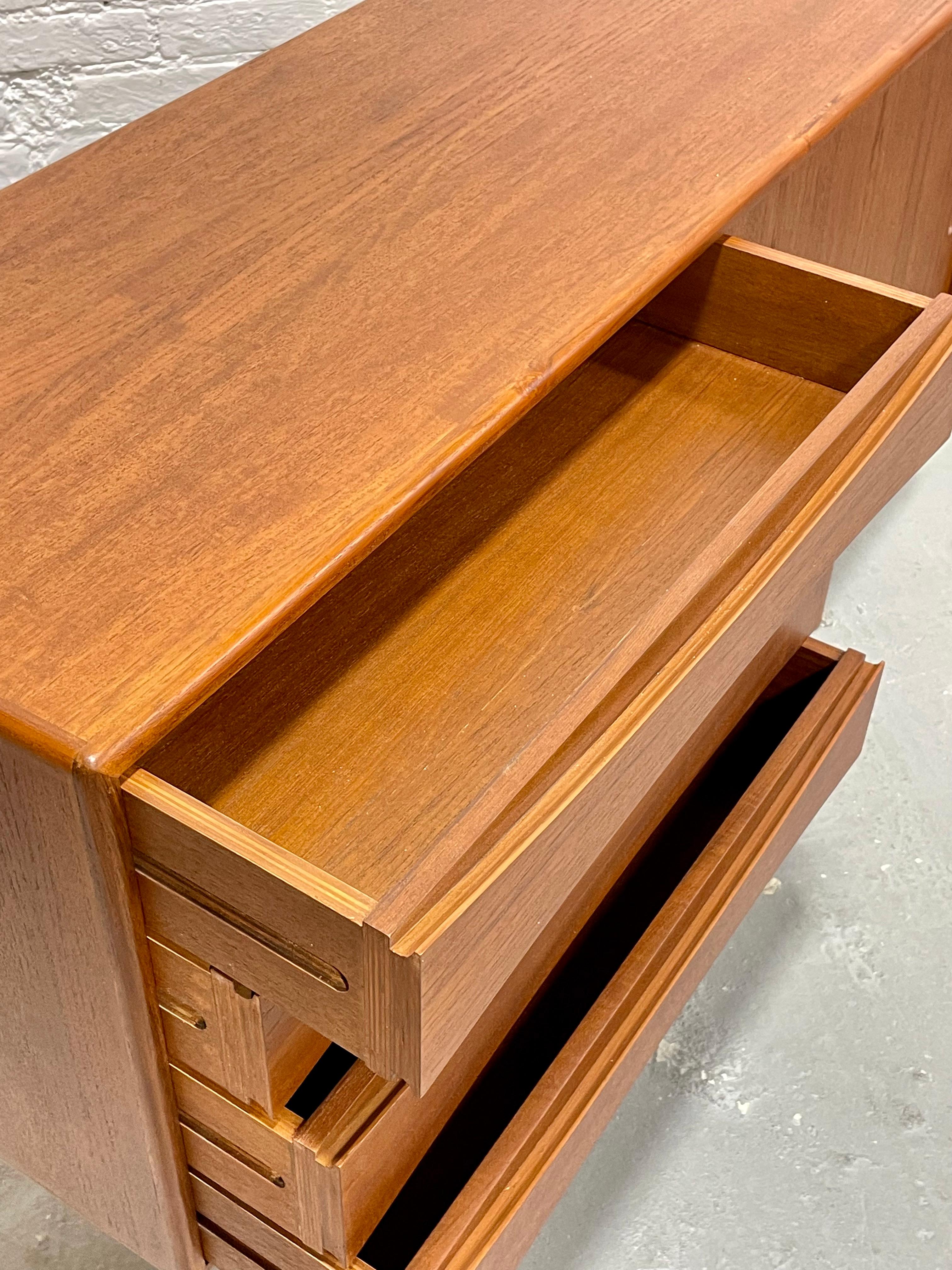 Apartment Sized Mid-Century Modern Styled Teak Credenza / Media Stand For Sale 6